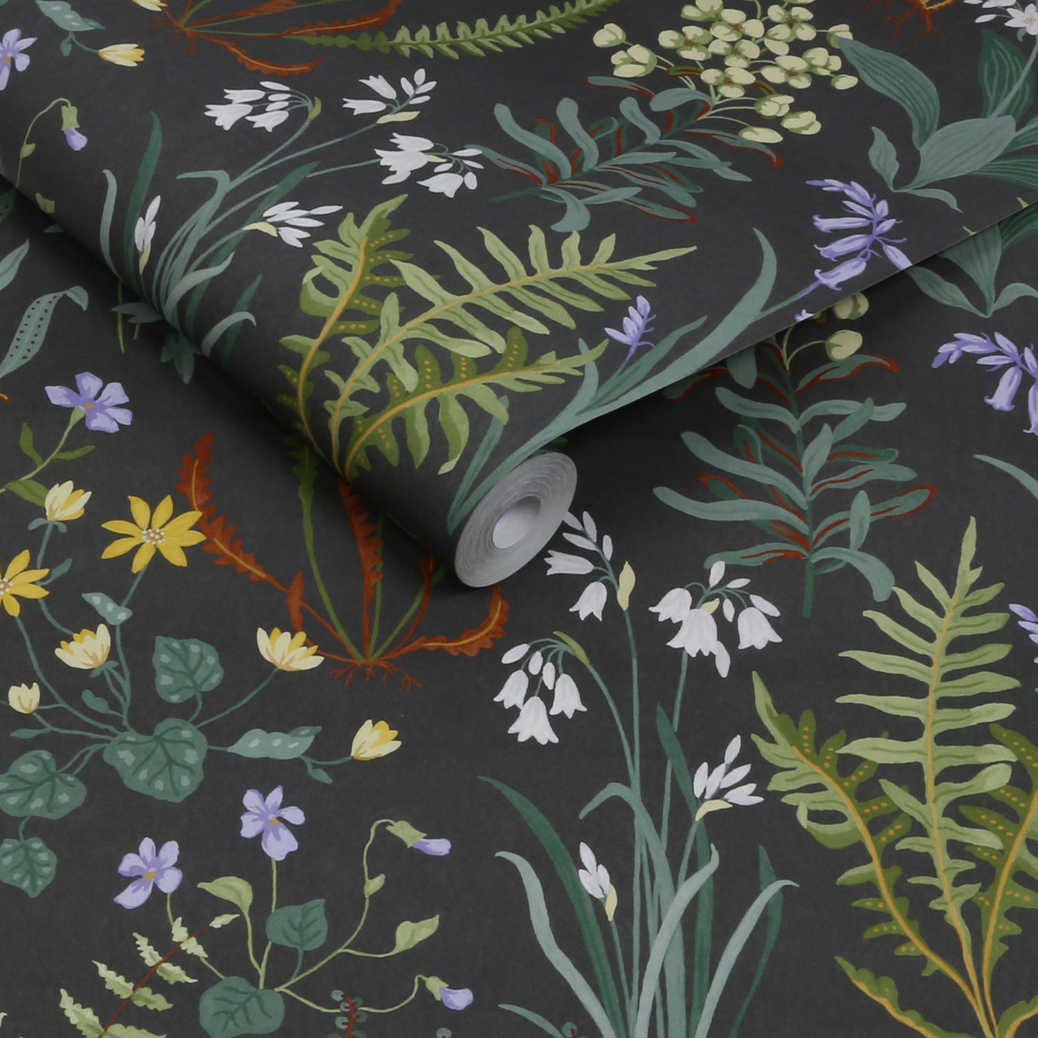 Oshibana Wallpaper in night color - pattern number 130312 - by Graham and Brown in the 2025 Exclusives collection