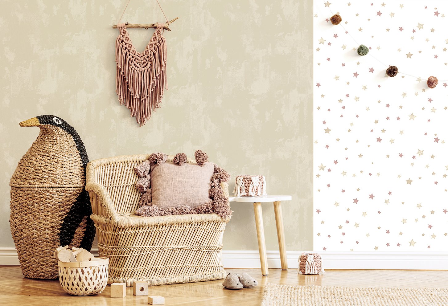 Star wallpaper in beige color - pattern number 14827 - by Galerie in the Little Explorers 2 collection