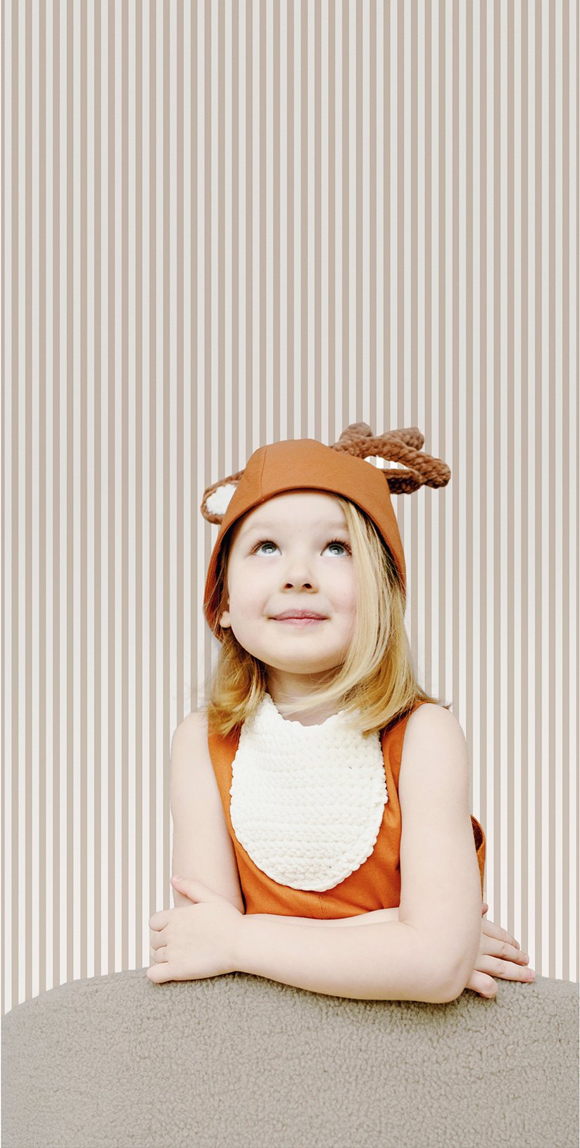 Stripe wallpaper in beige color - pattern number 14867 - by Galerie in the Little Explorers 2 collection