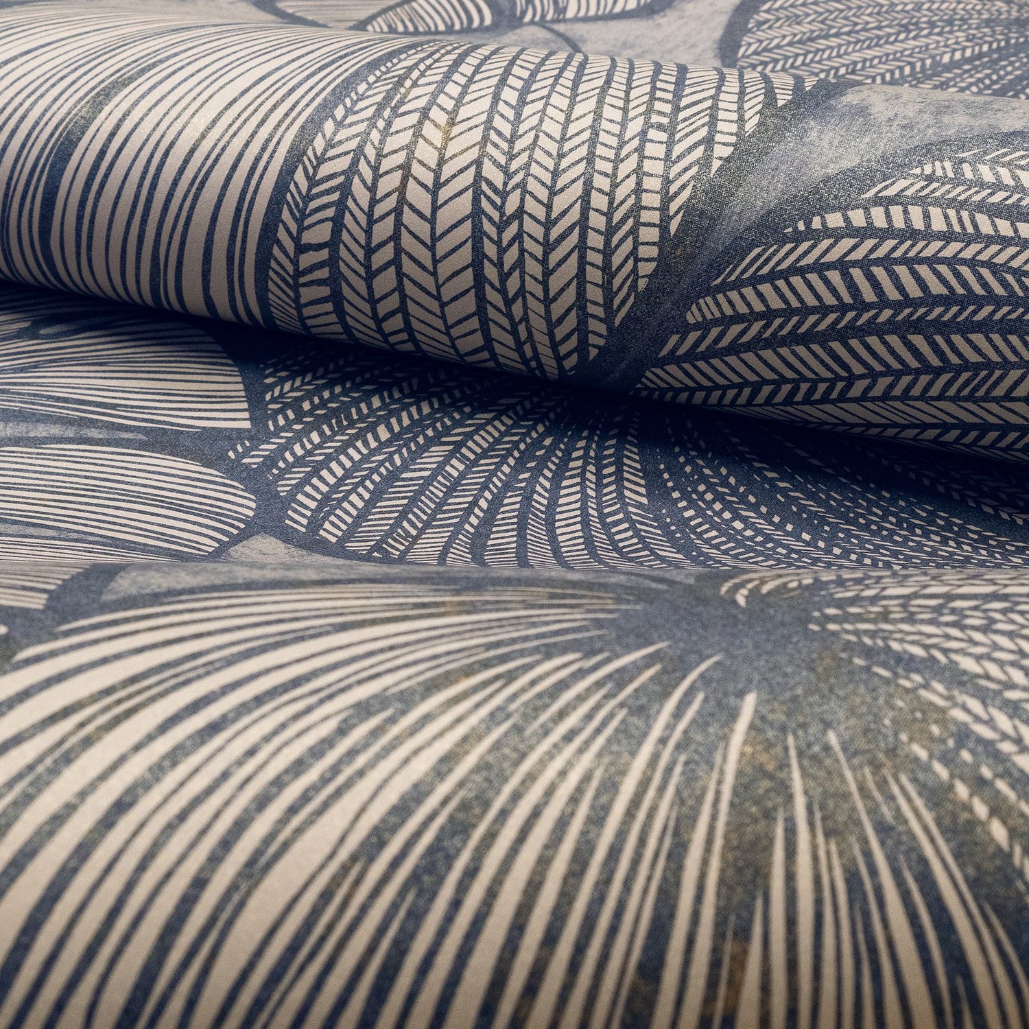 Monstera wallpaper in blue color - pattern number GH26942-23 - by Galerie in the Julie Feels Home collection