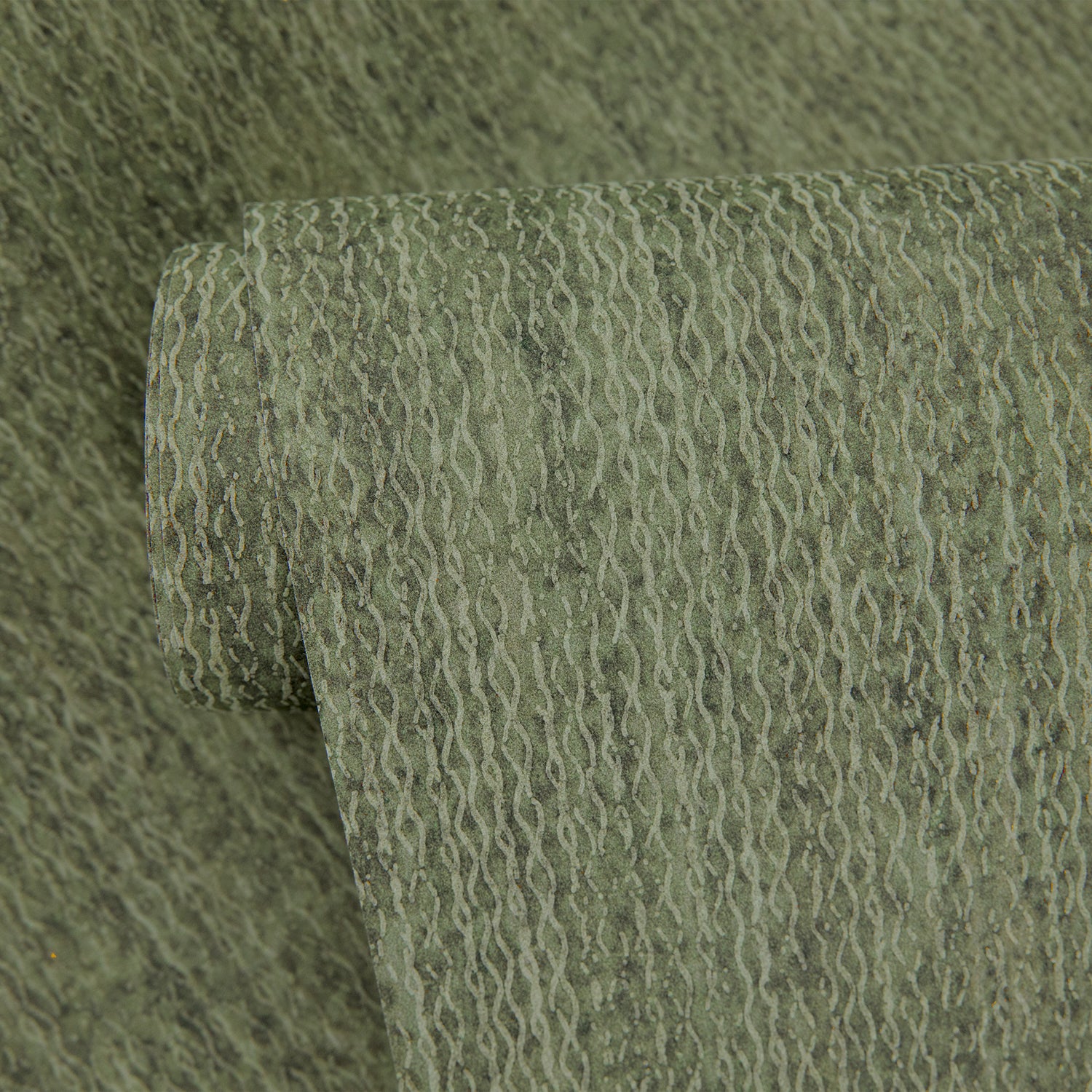 Plain Texture Wallpaper in Green color - pattern number 27630 - by Galerie in the Cerra collection