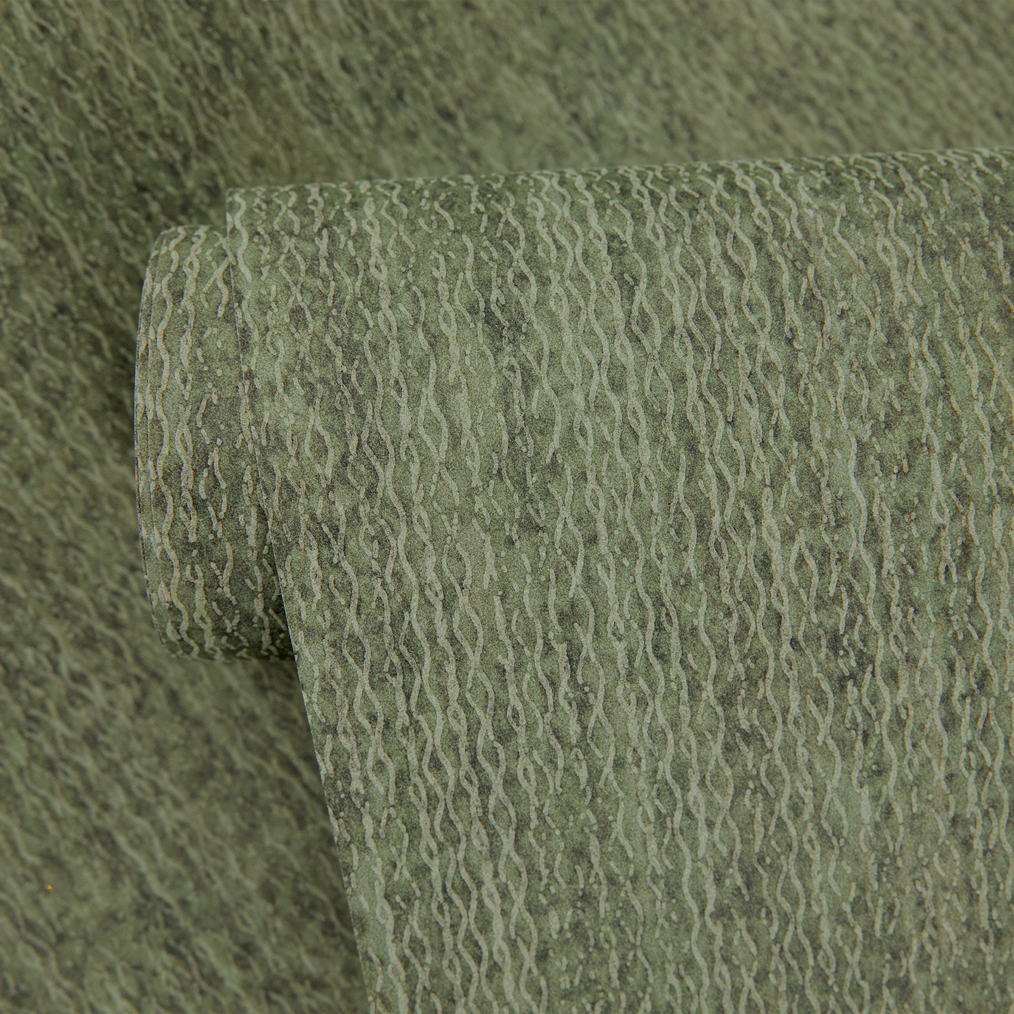 Plain Texture Wallpaper in Green color - pattern number 27630 - by Galerie in the Cerra collection