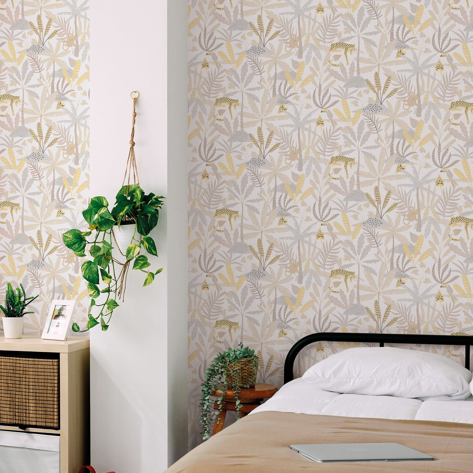 Jungly Wallpaper in Yellow color - pattern number 286-3 - by Galerie in the Bambino collection