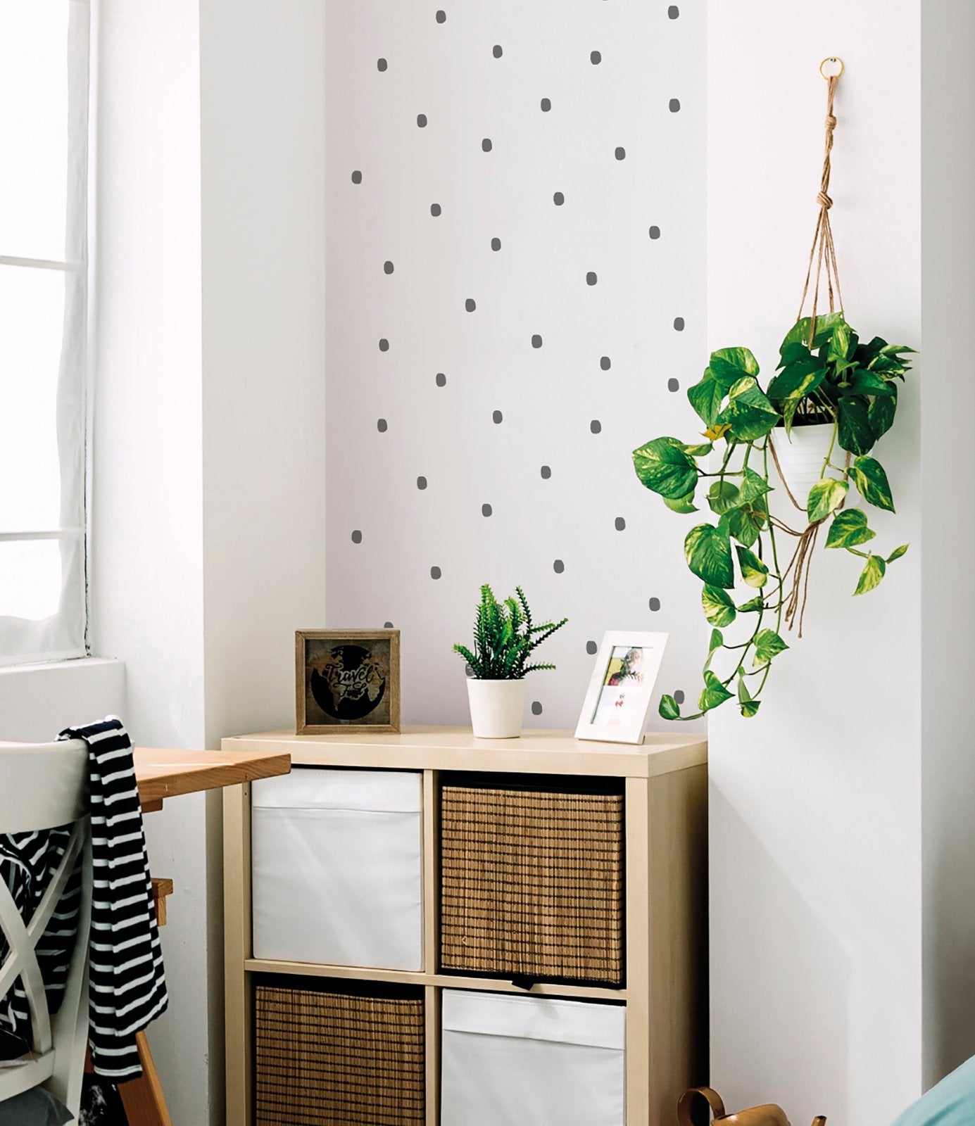 Spotty Wallpaper in Black color - pattern number 291-4 - by Galerie in the Bambino collection