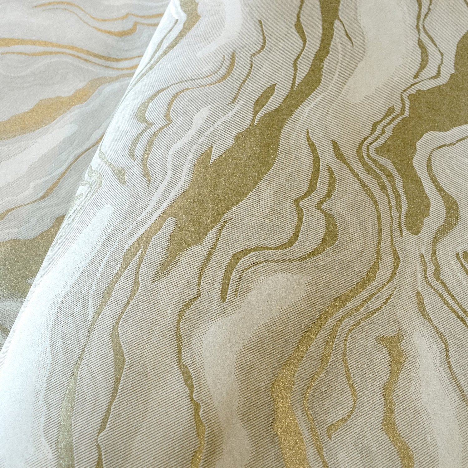Reflection Sand Gold wallpaper in beige color - pattern number GH30026-23 - by Galerie in the Slow Living collection