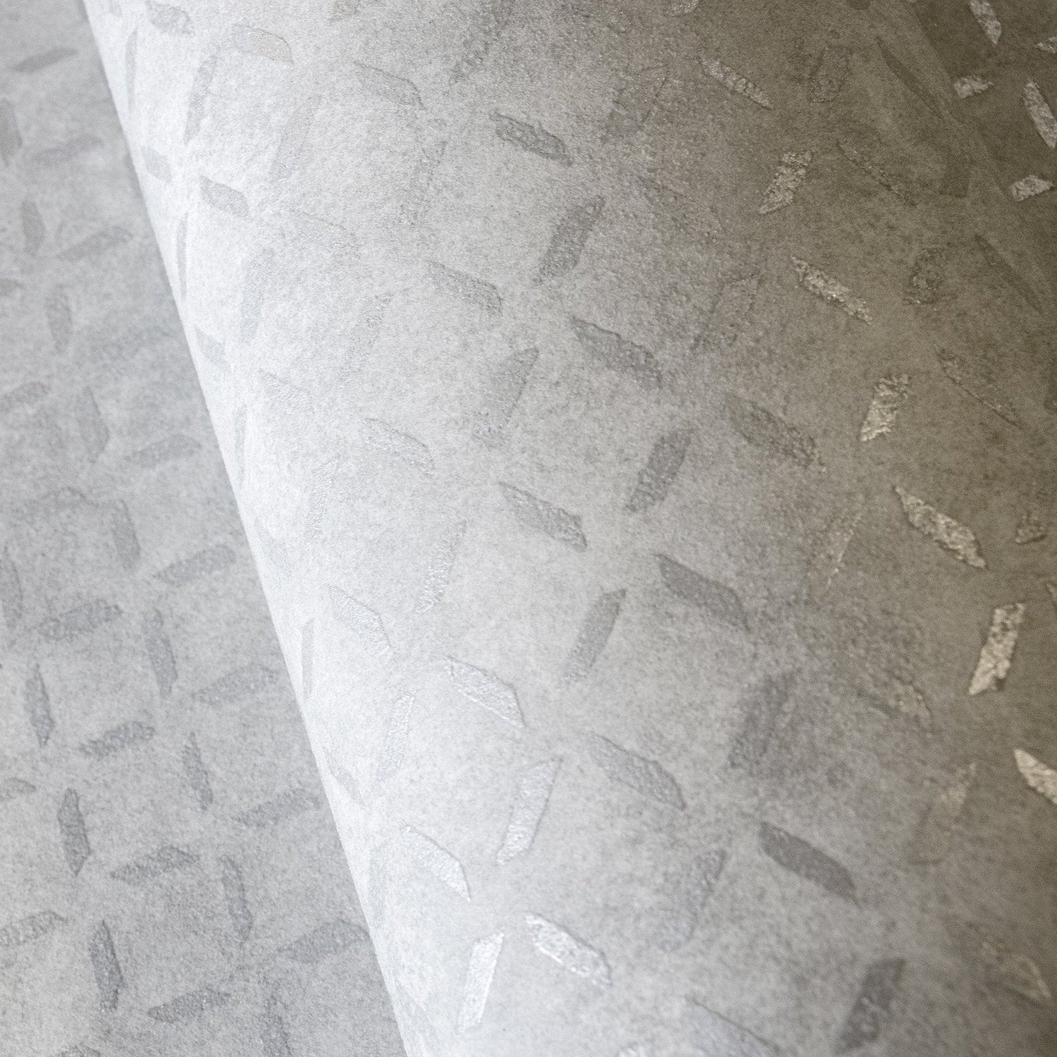Soho wallpaper in silver grey color - pattern number GH30043-23 - by Galerie in the Urban Classics collection