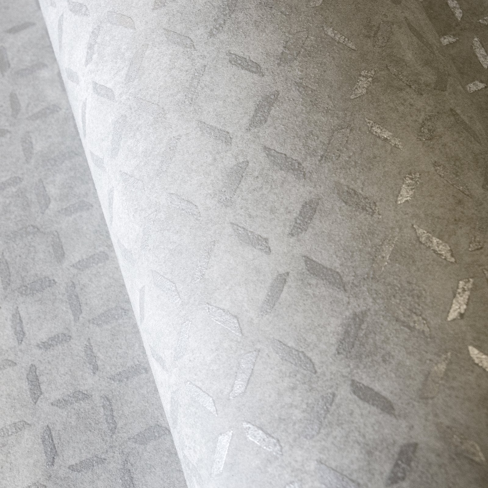 Soho wallpaper in silver grey color - pattern number GH30043-23 - by Galerie in the Urban Classics collection