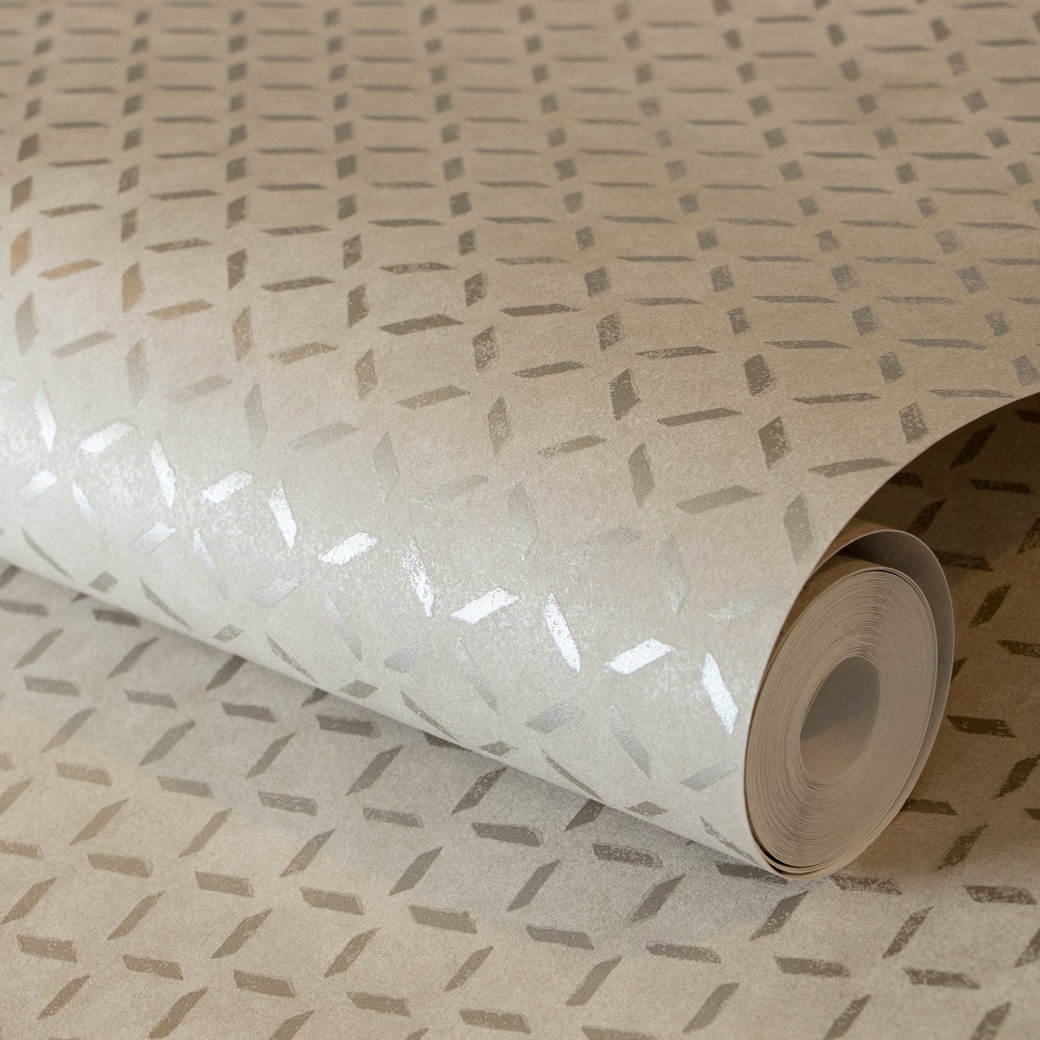 Soho wallpaper in beige color - pattern number GH30044-23 - by Galerie in the Urban Classics collection