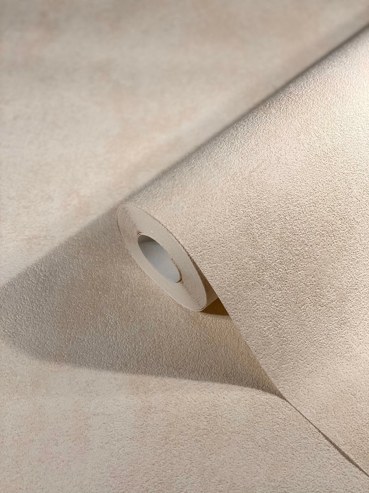 Plain Texture wallpaper in beige color - pattern number NT32712 - by Galerie in the The New Textures collection