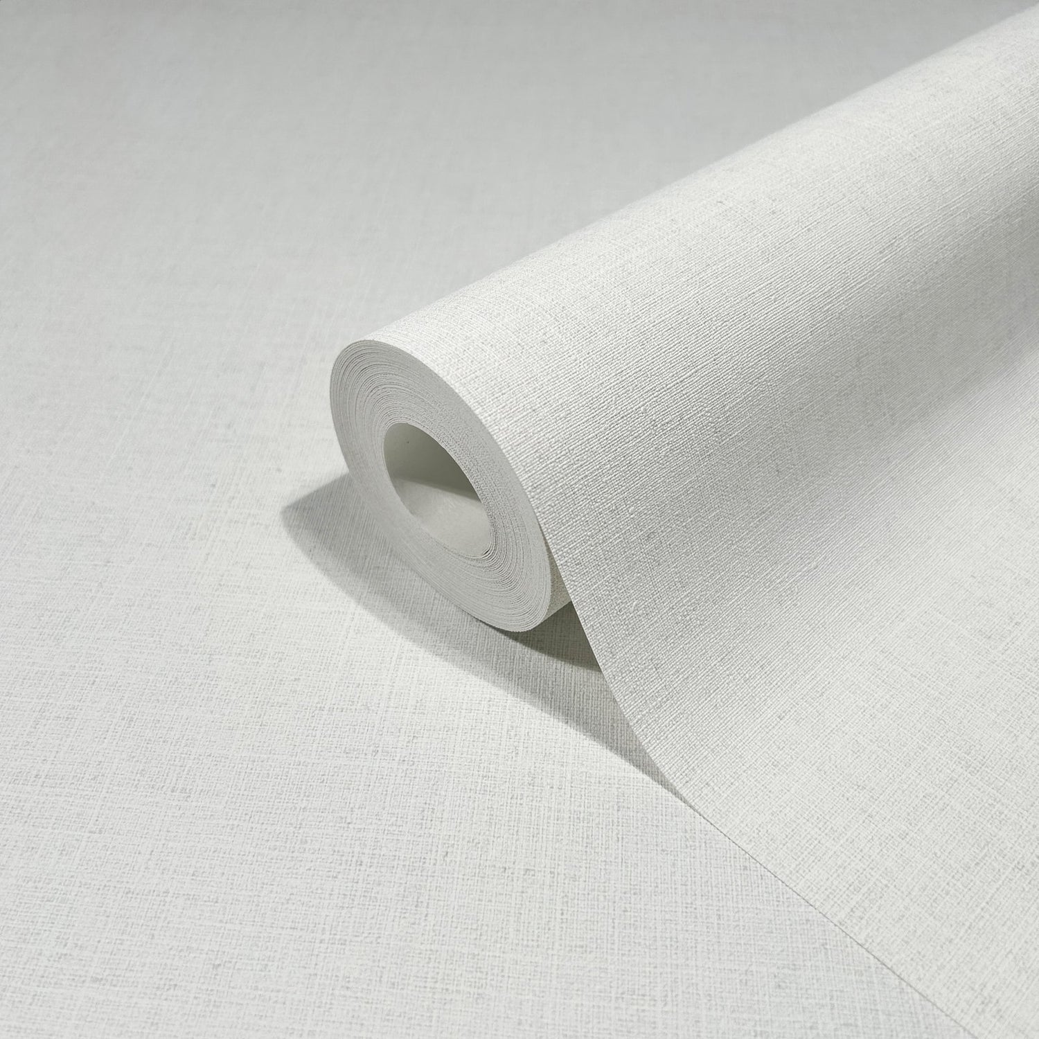 Uni wallpaper in white color - pattern number 33390 - by Galerie in the The Woods and Wicker collection