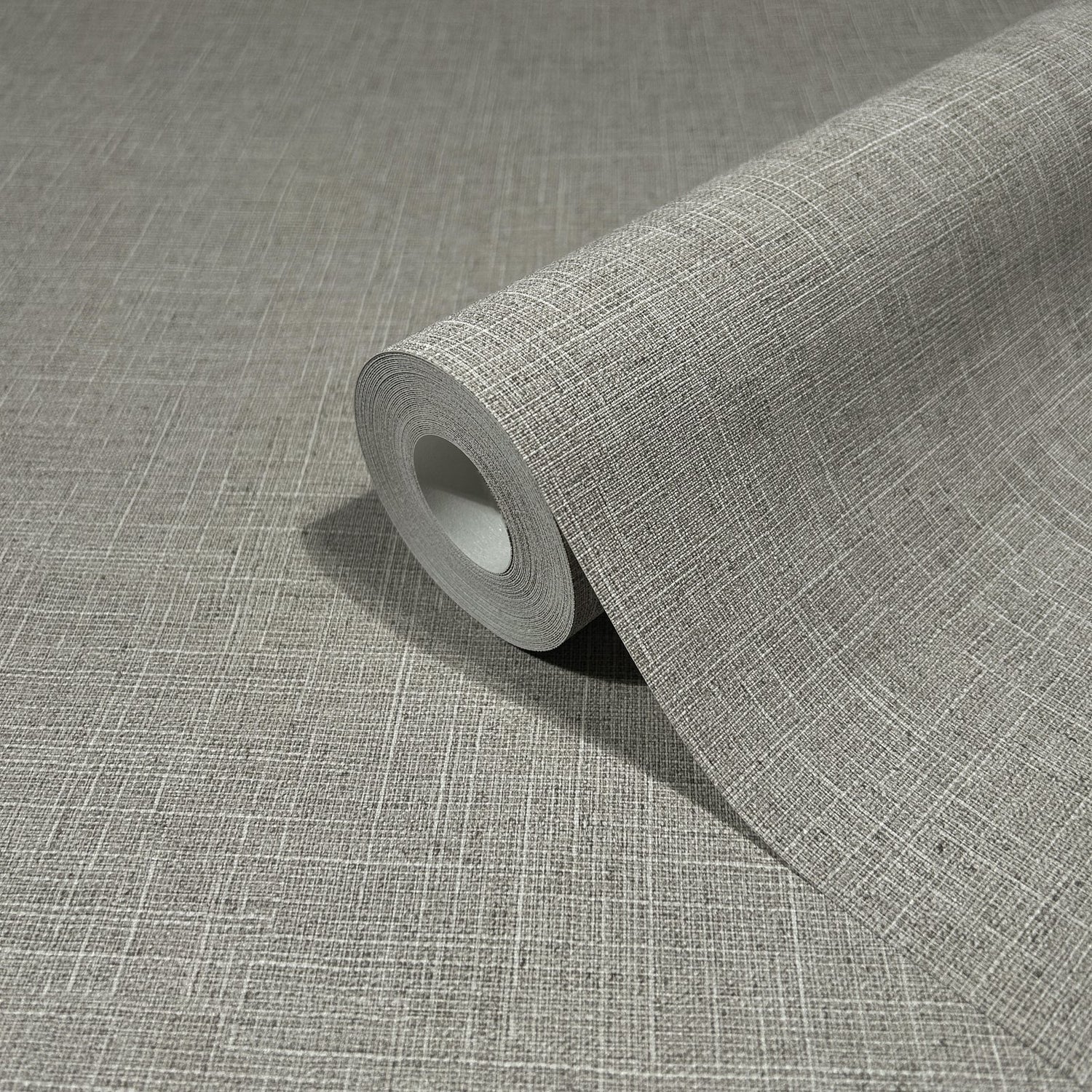 Uni wallpaper in silver grey color - pattern number 33394 - by Galerie in the The Woods and Wicker collection