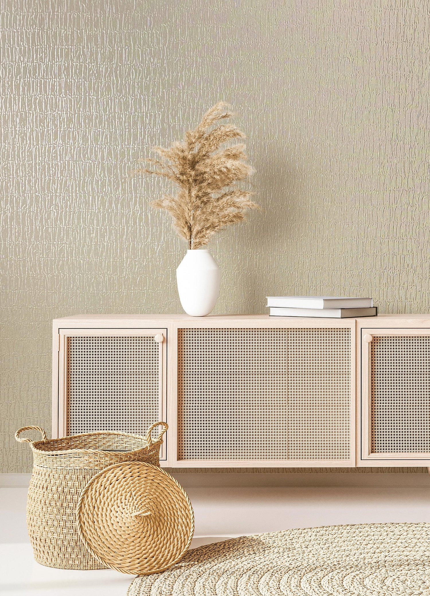 Ruche Silk wallpaper in beige color - pattern number 34502 - by Galerie in the Kumano collection