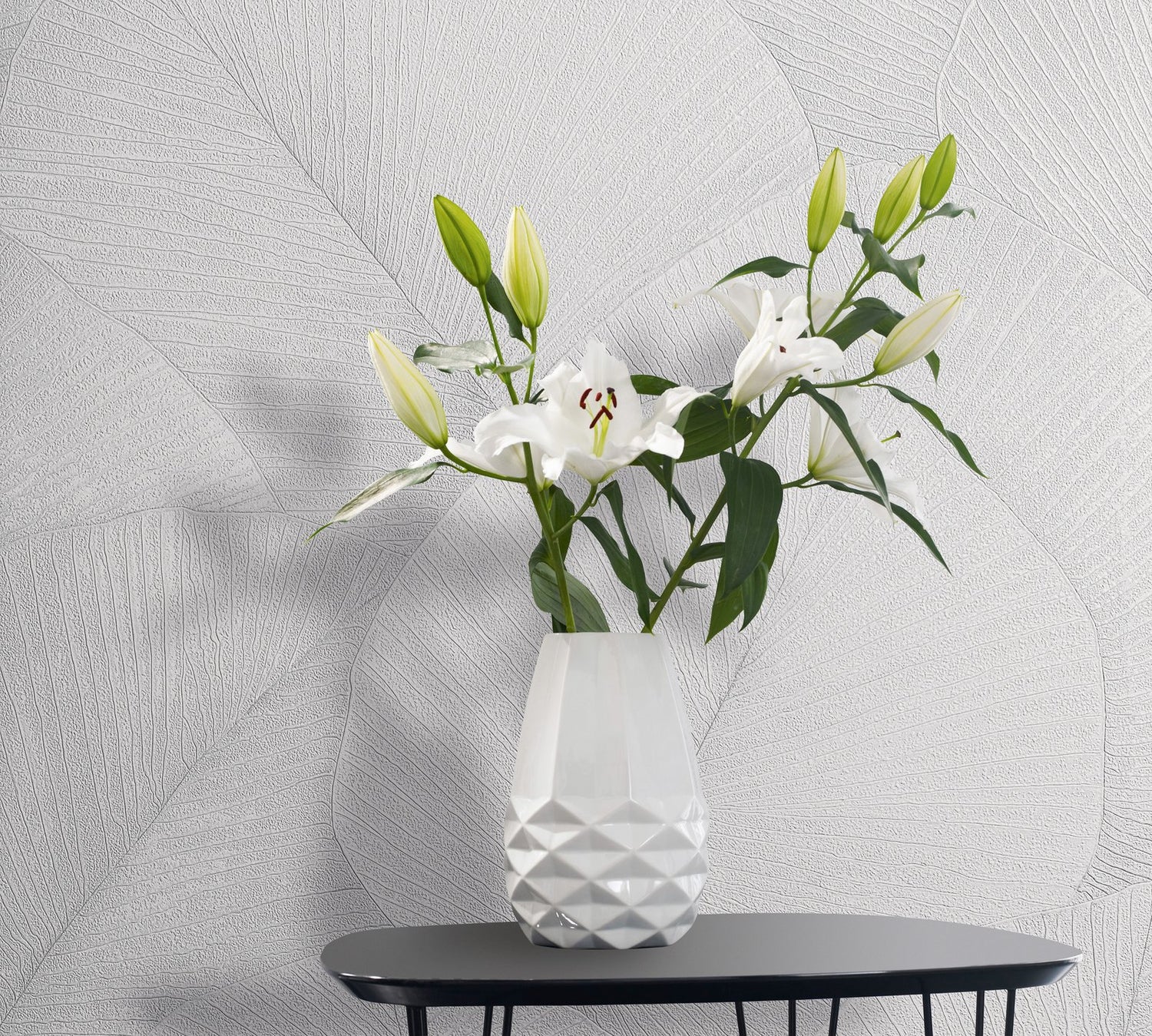 Palm Leaf wallpaper in white color - pattern number 34507 - by Galerie in the Kumano collection