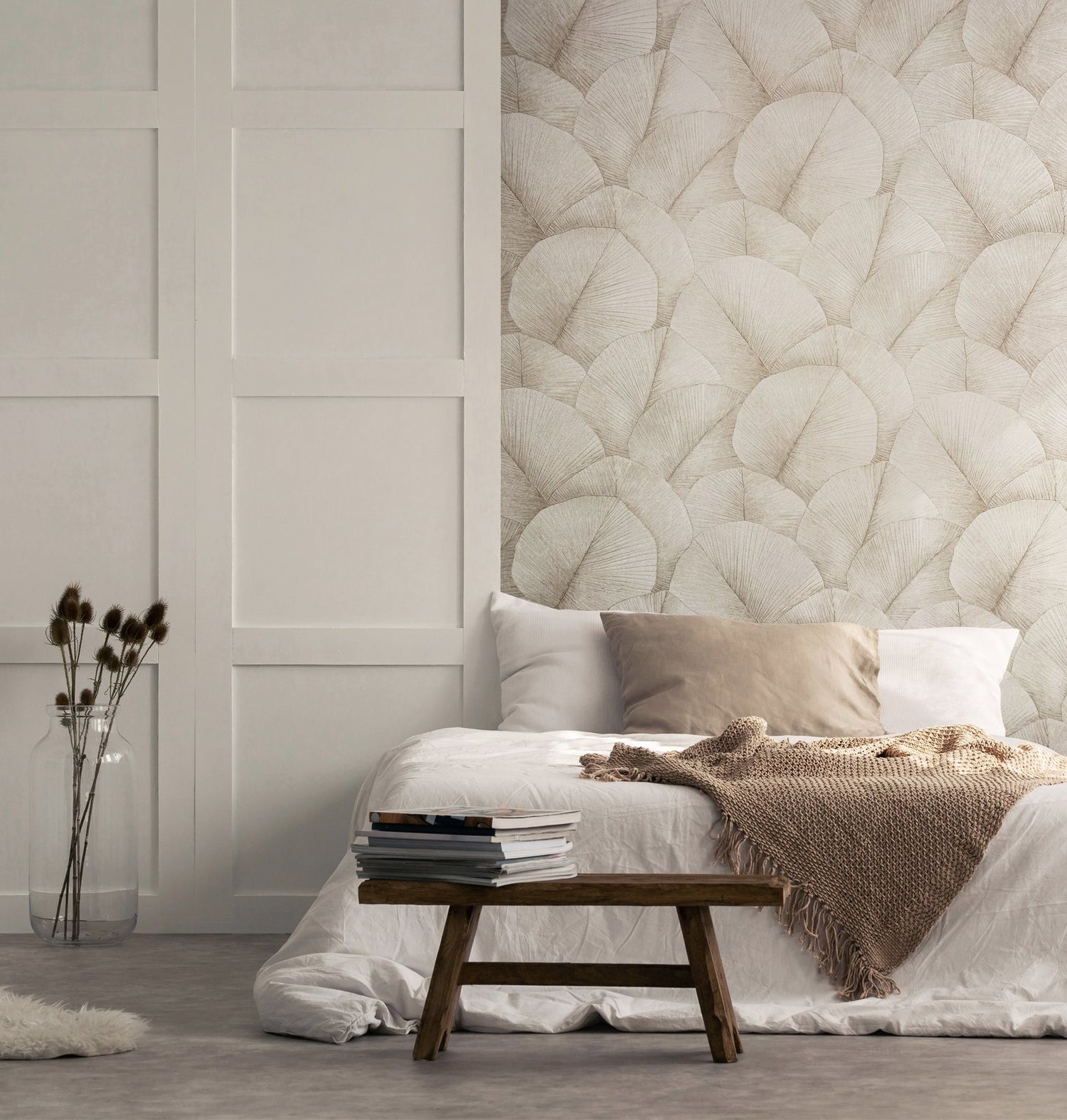 Palm Leaf wallpaper in beige color - pattern number 34510 - by Galerie in the Kumano collection
