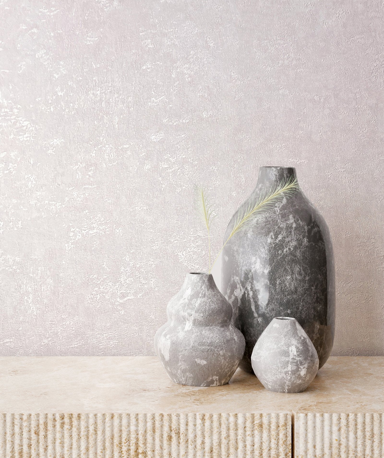 Plaster wallpaper in pink color - pattern number 34521 - by Galerie in the Kumano collection