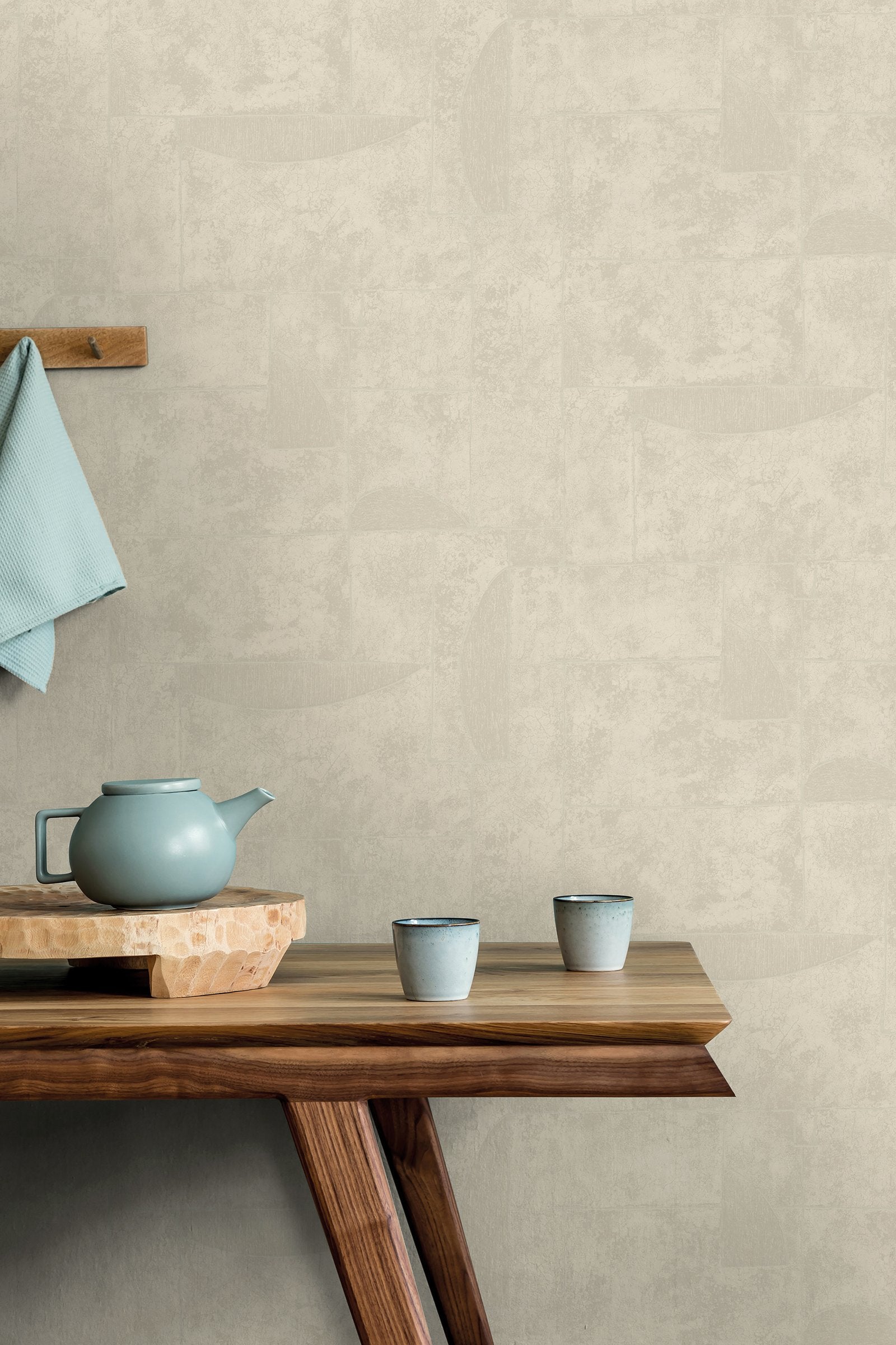 Graphic wallpaper in beige color - pattern number TR34602 - by Galerie in the Terra collection