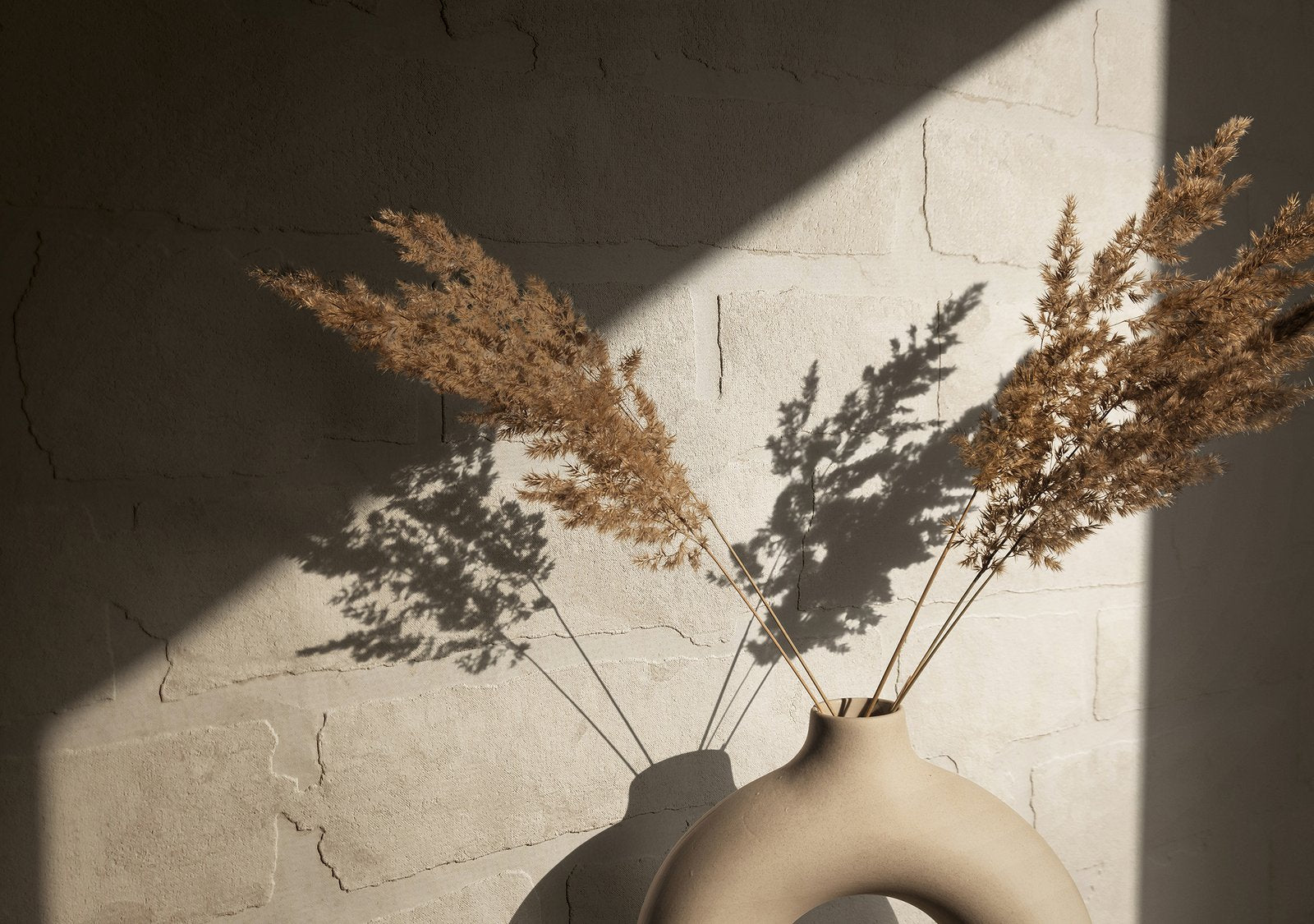 Stone optics wallpaper in beige color - pattern number TR34611 - by Galerie in the Terra collection