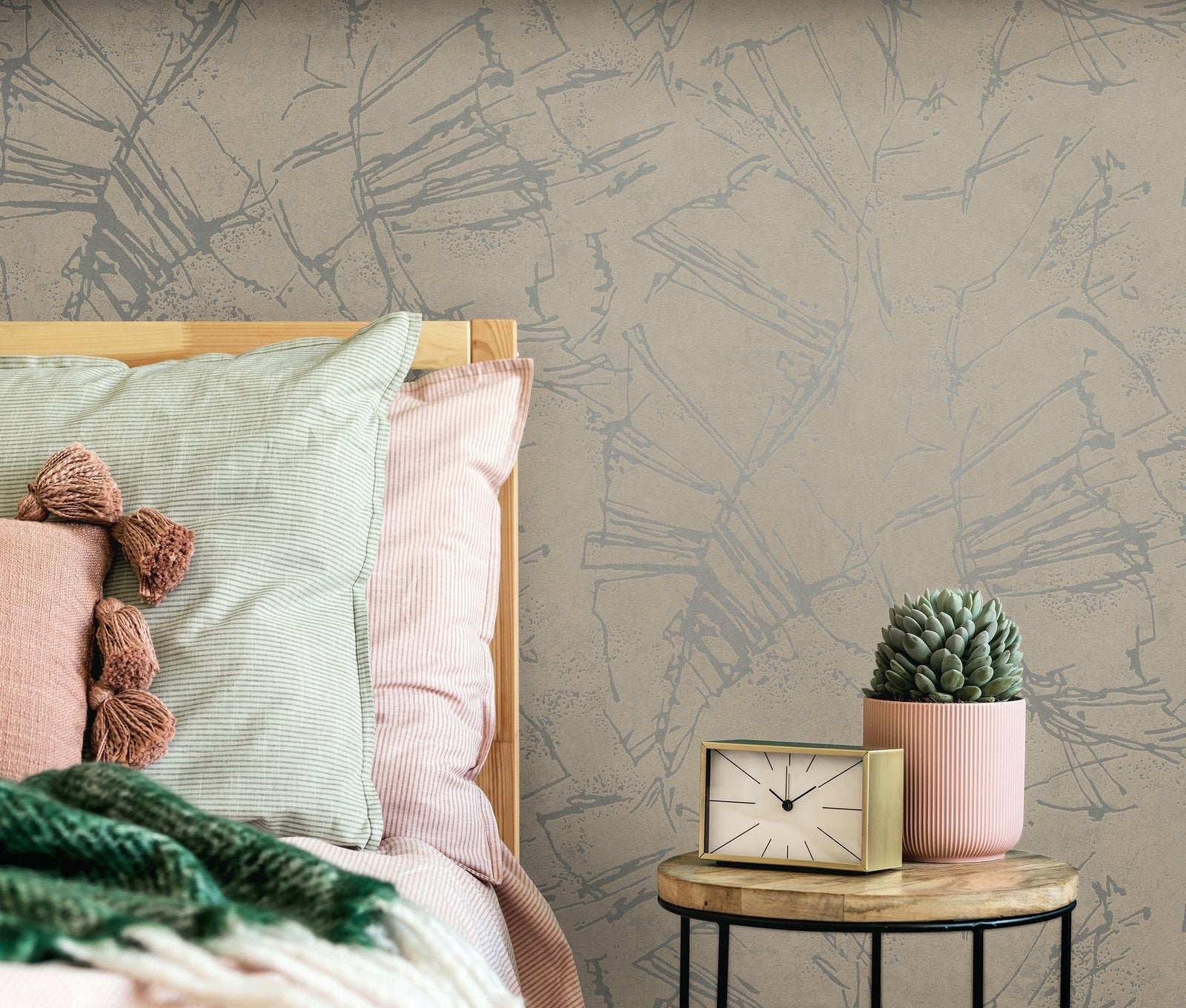 Graphic wallpaper in beige color - pattern number TR34614 - by Galerie in the Terra collection