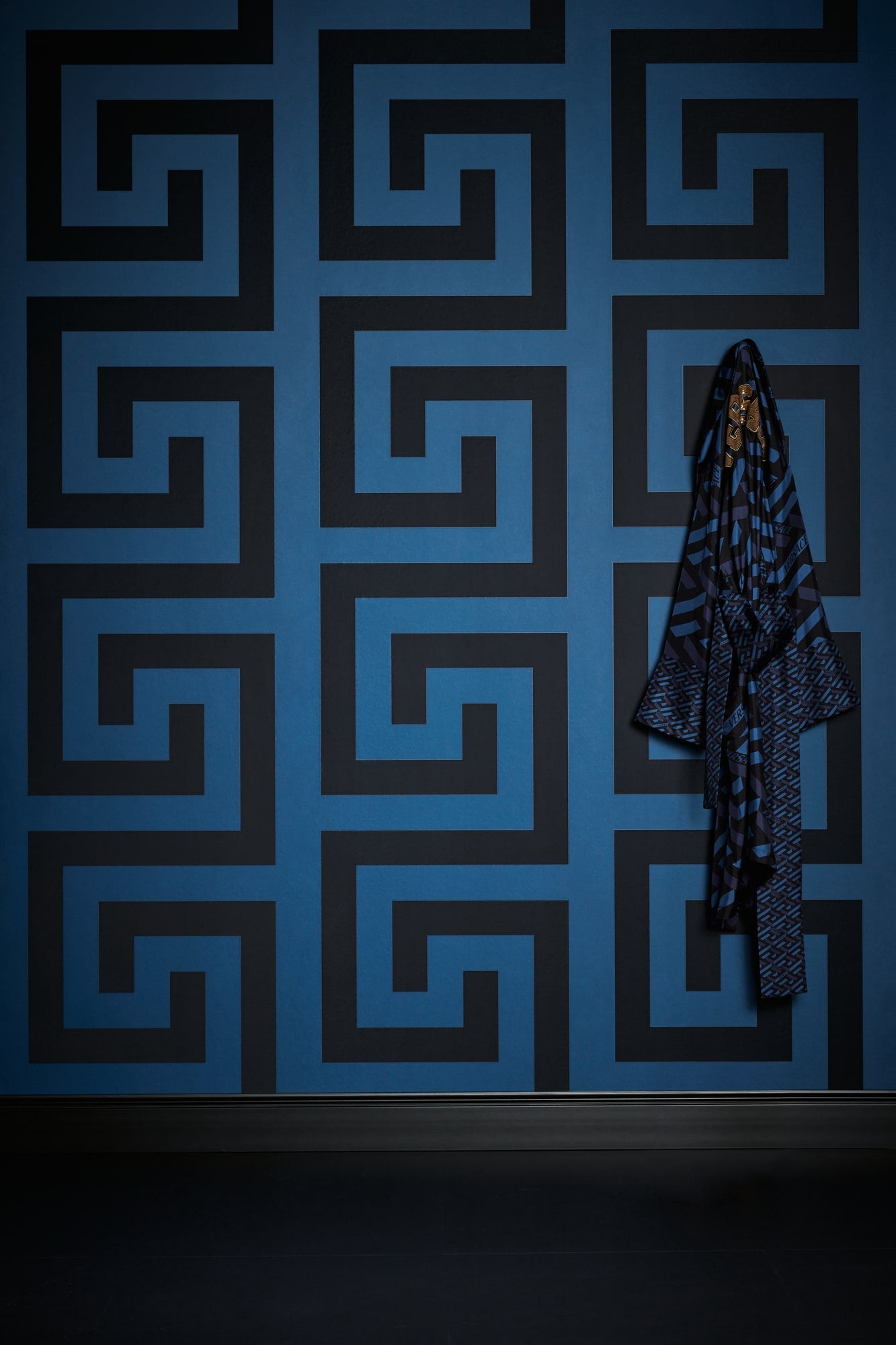 Sphinx wallpaper in shoreline color - pattern number 386093X - by Seabrook in the Versace Volume 5 collection