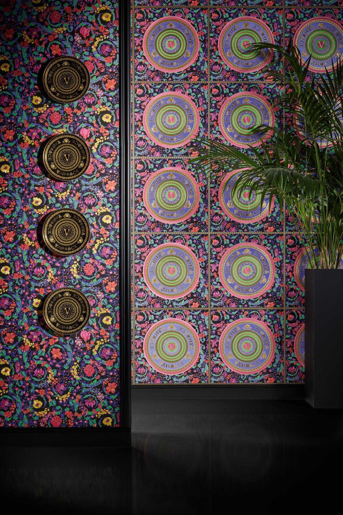 Ember wallpaper in luminous color - pattern number 387051X - by Seabrook in the Versace Volume 5 collection