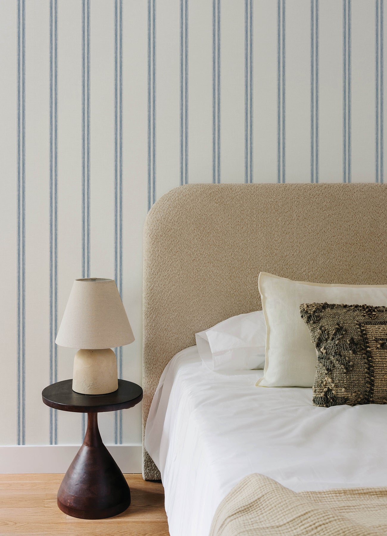 Johnny wallpaper in blue color - pattern number 4169-13075 - by Chesapeake in the Oak and Moss collection