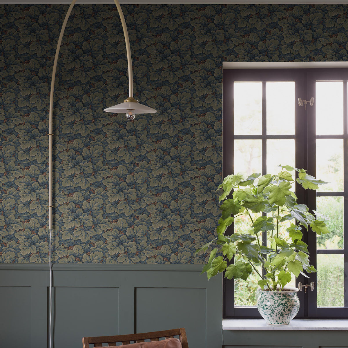 Waldemar Wallpaper in blue and green color - pattern number 4587 - by Schumacher in the Borastapeter collection