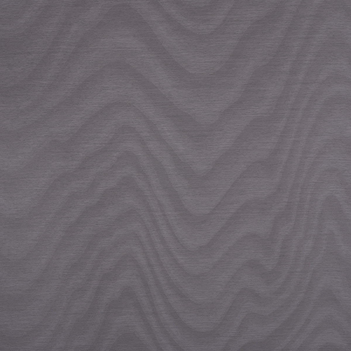 Claridge wallpaper in silver color - pattern number 5008452 - by Schumacher in the Luxe Wallcoverings collection