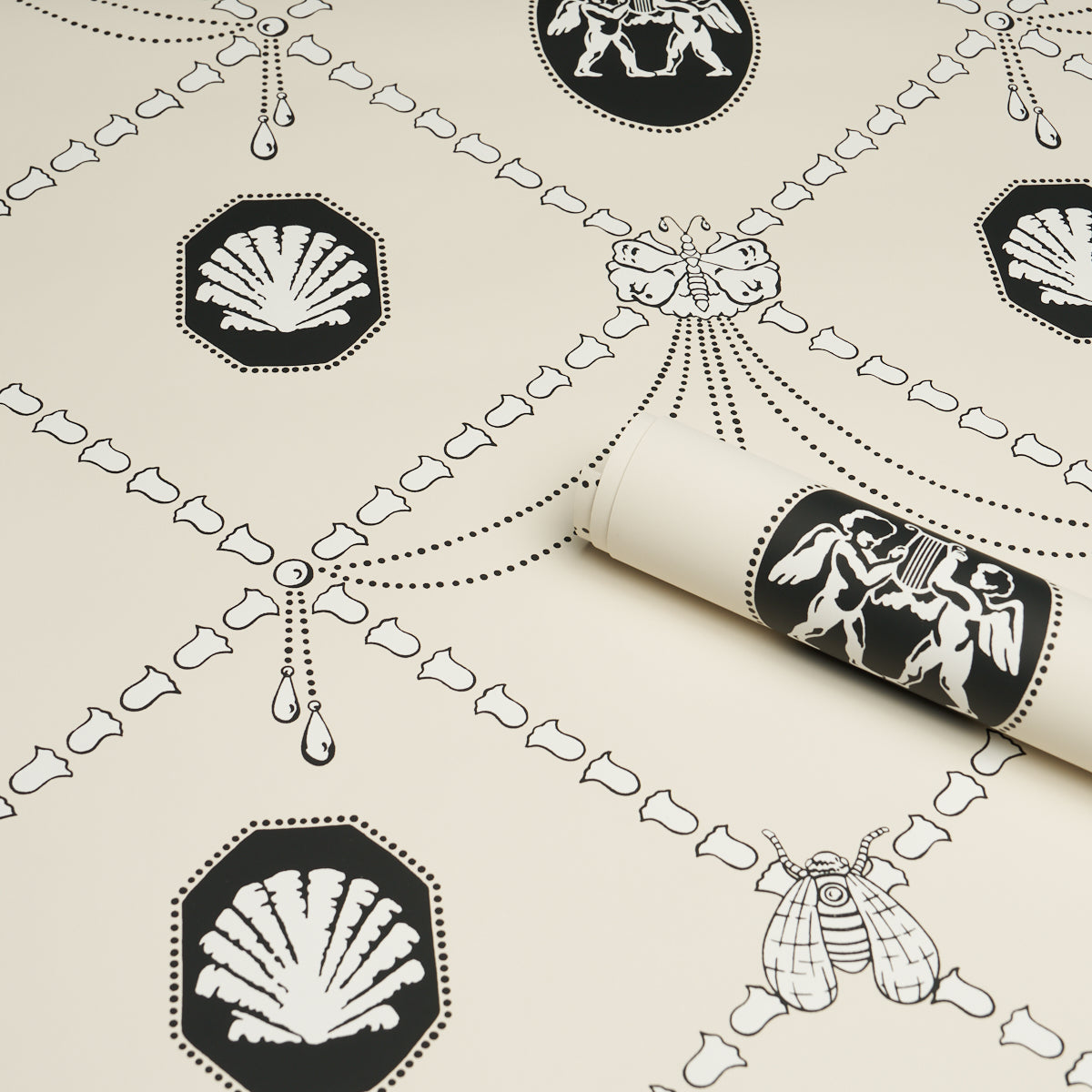 Edith Wallpaper in black and ivory color - pattern number 5017840 - by Schumacher in the Backdrop I collection