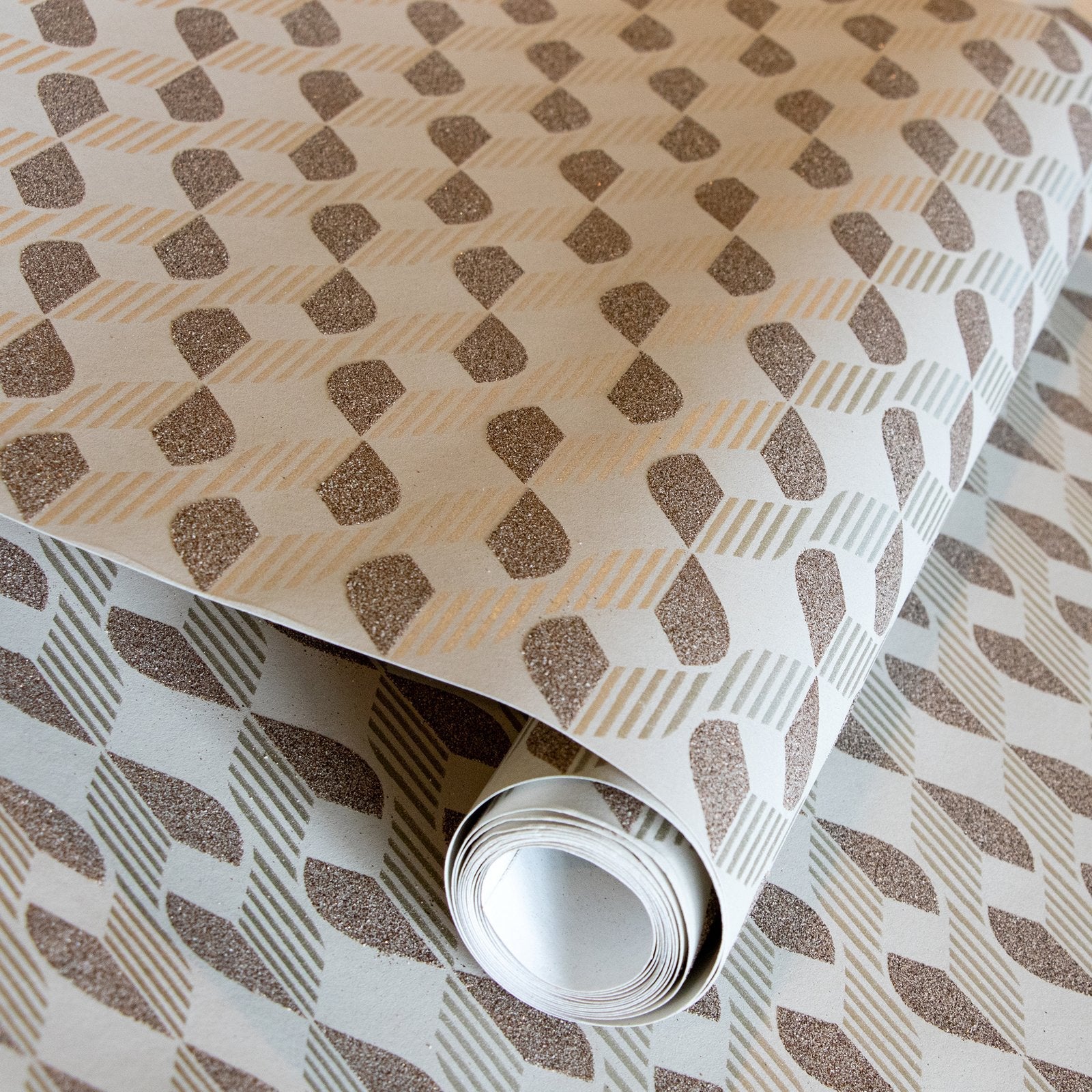 Venus Sand Beige wallpaper in beige color - pattern number GH51209-23 - by Galerie in the Universe collection