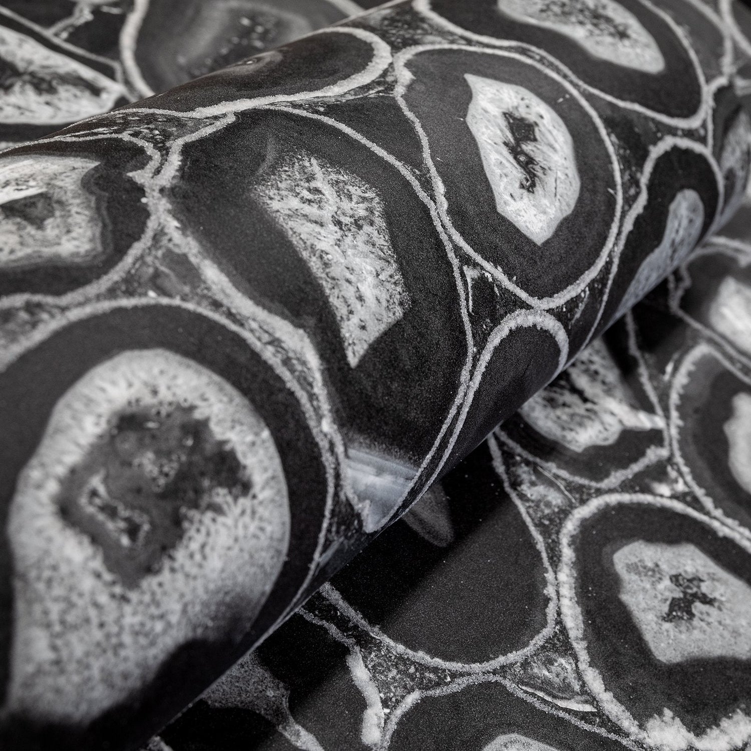 Agate wallpaper in black color - pattern number GH51216-23 - by Galerie in the Pepper collection