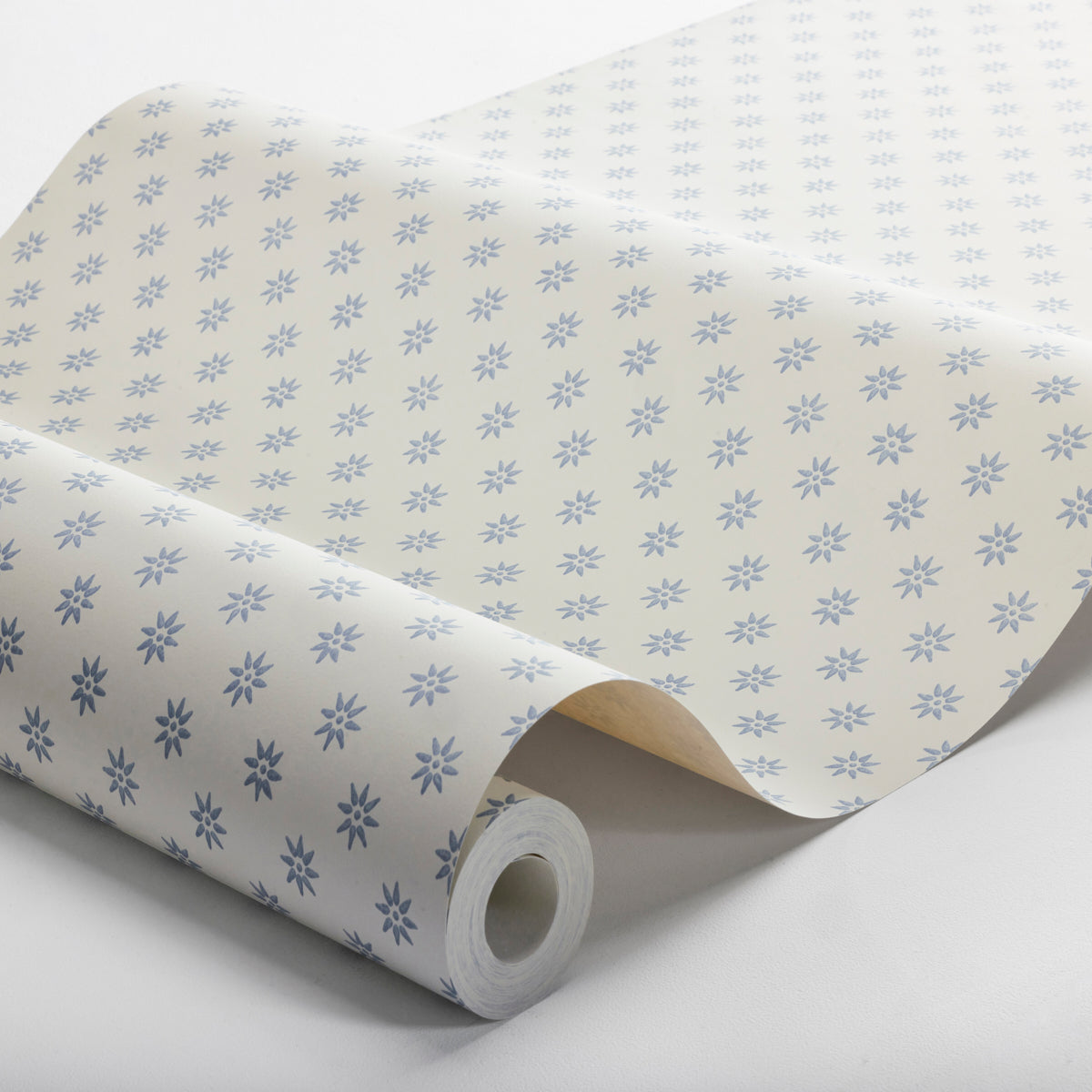 Skogsstjärna Wallpaper in blue color - pattern number 5810 - by Schumacher in the Borastapeter collection