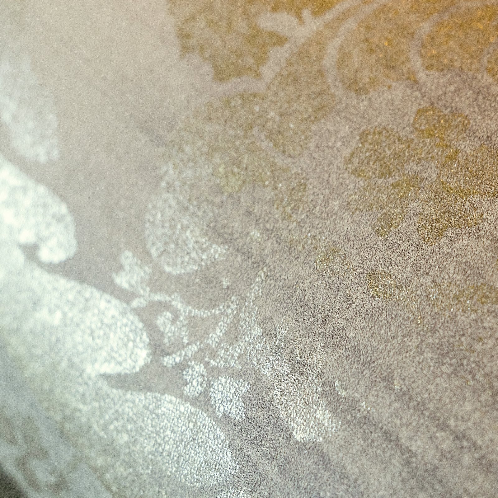 Nerites wallpaper in beige color - pattern number 64278 - by Galerie in the Adonea collection