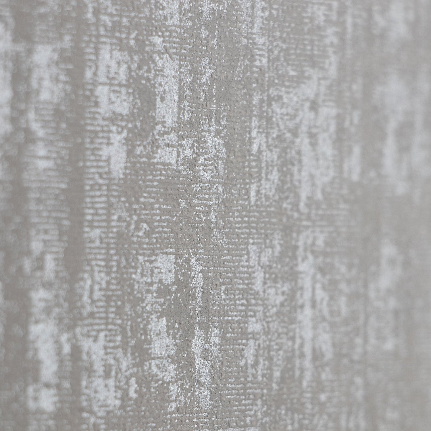 Zeus wallpaper in silver grey color - pattern number 64279 - by Galerie in the Adonea collection