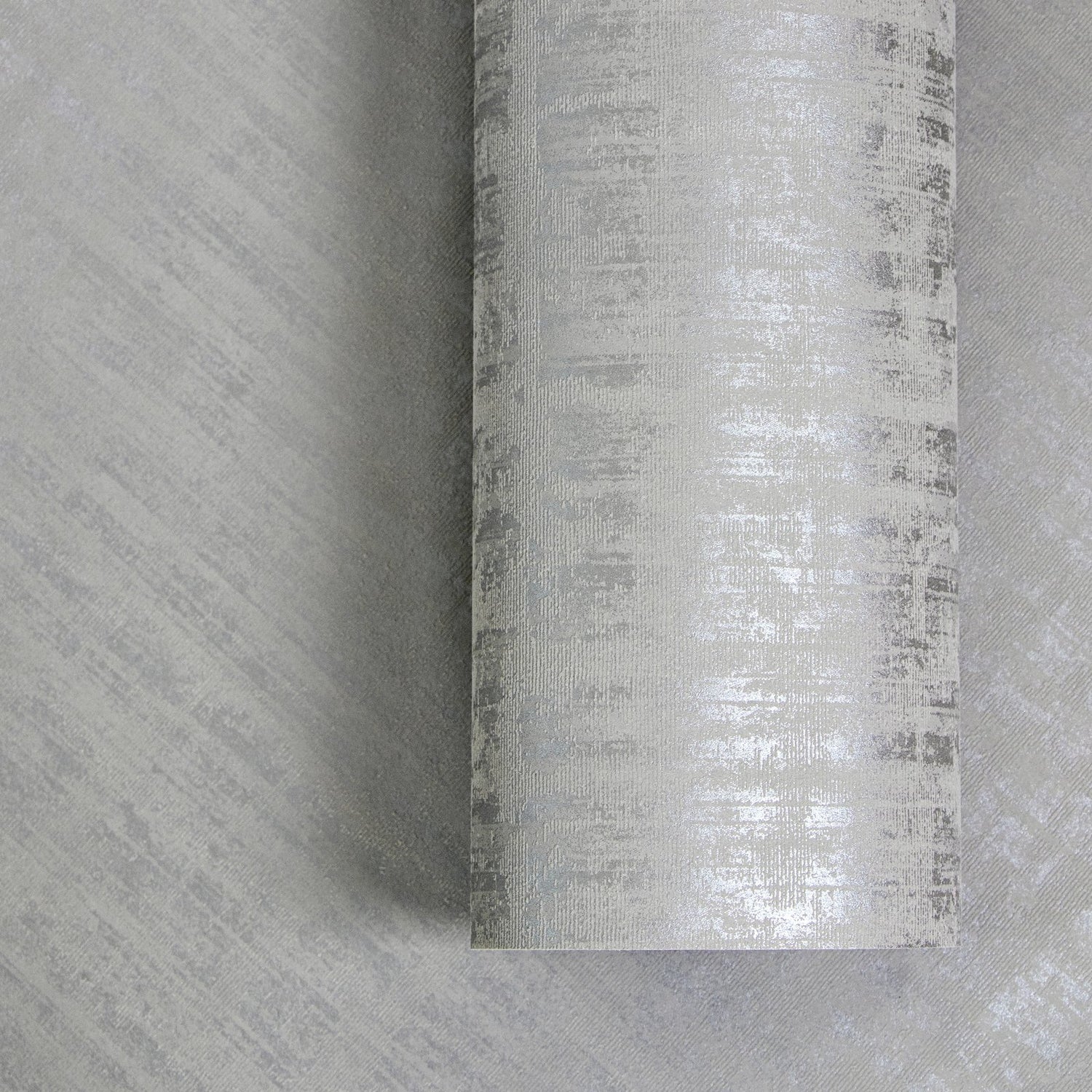 Zeus wallpaper in silver grey color - pattern number 64279 - by Galerie in the Adonea collection
