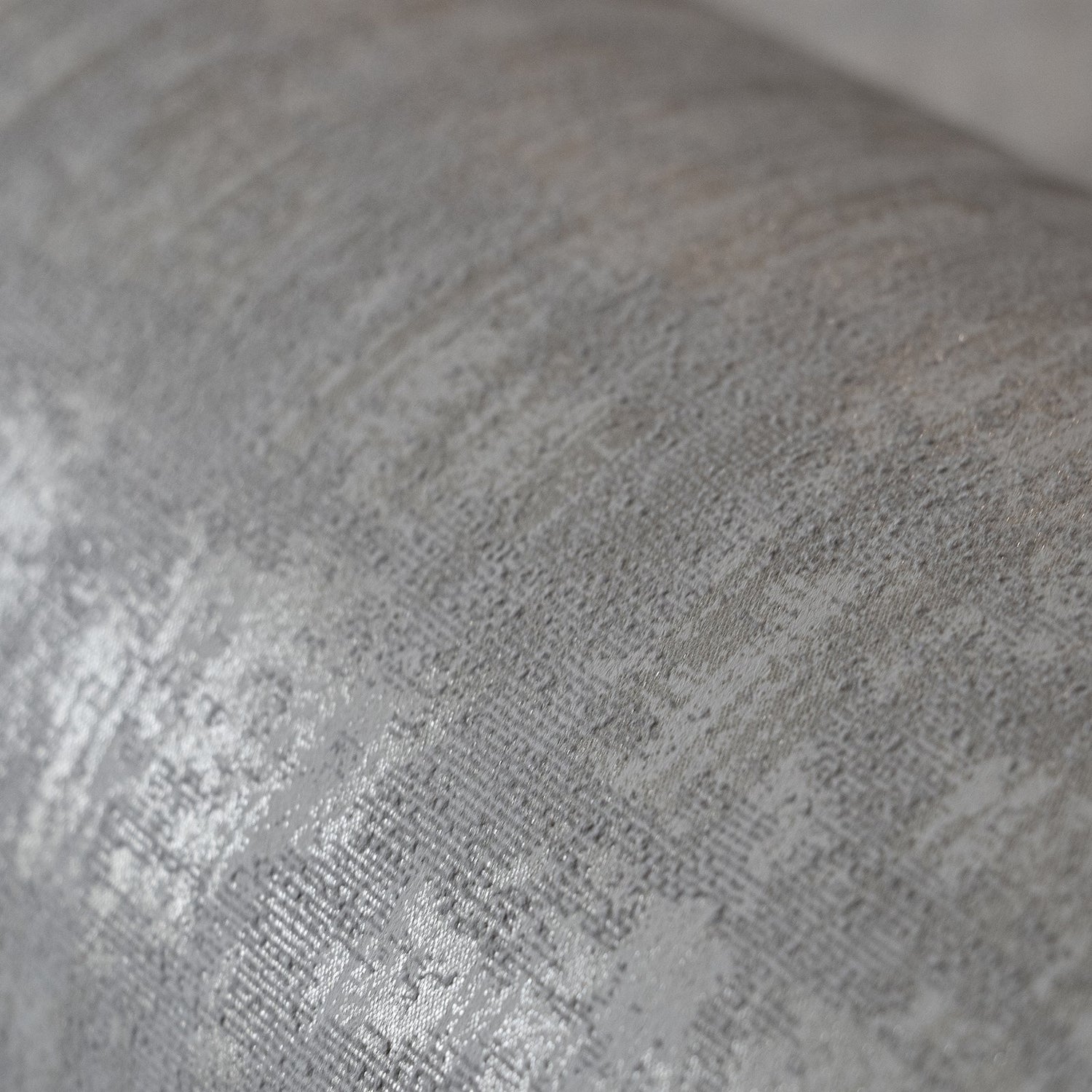 Zeus wallpaper in silver grey color - pattern number 64280 - by Galerie in the Adonea collection