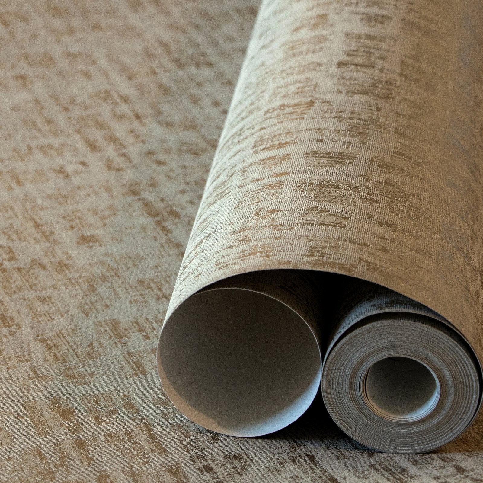 Zeus wallpaper in beige color - pattern number 64281 - by Galerie in the Adonea collection