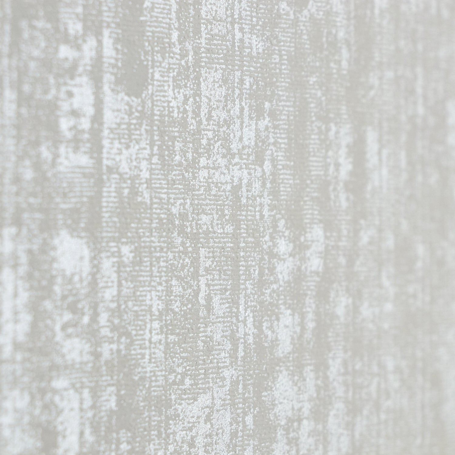 Zeus wallpaper in silver grey color - pattern number 64286 - by Galerie in the Adonea collection