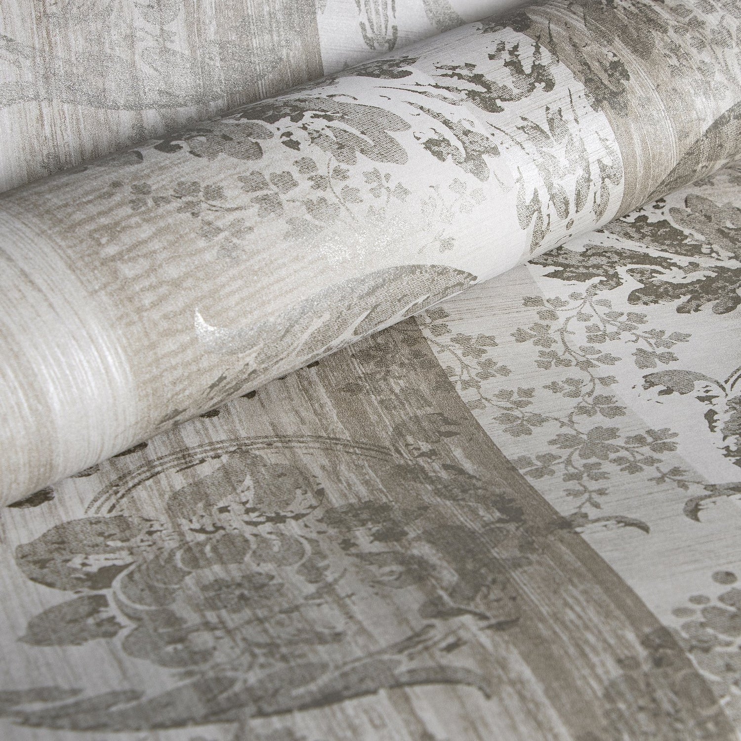 Nerites wallpaper in silver grey color - pattern number 64288 - by Galerie in the Adonea collection