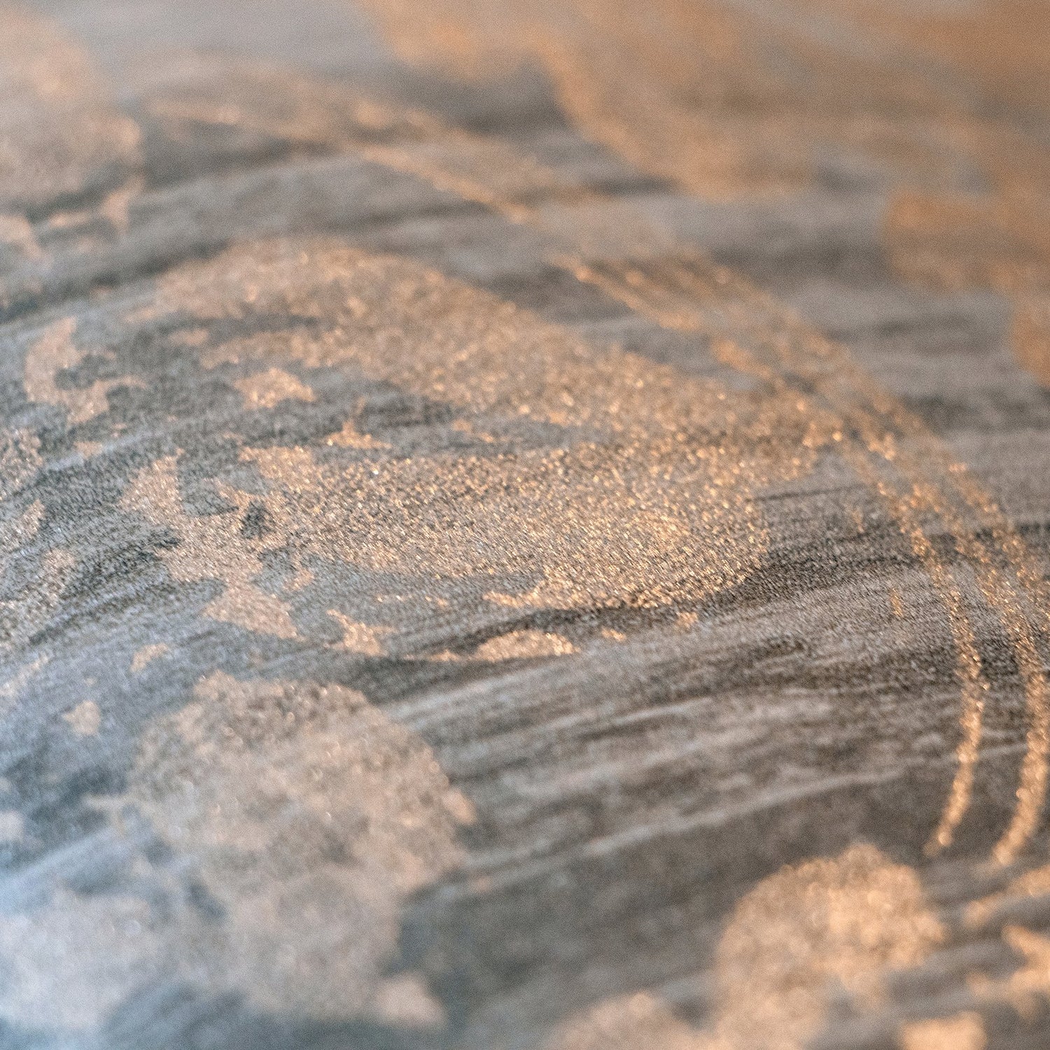 Nerites wallpaper in silver grey color - pattern number 64290 - by Galerie in the Adonea collection