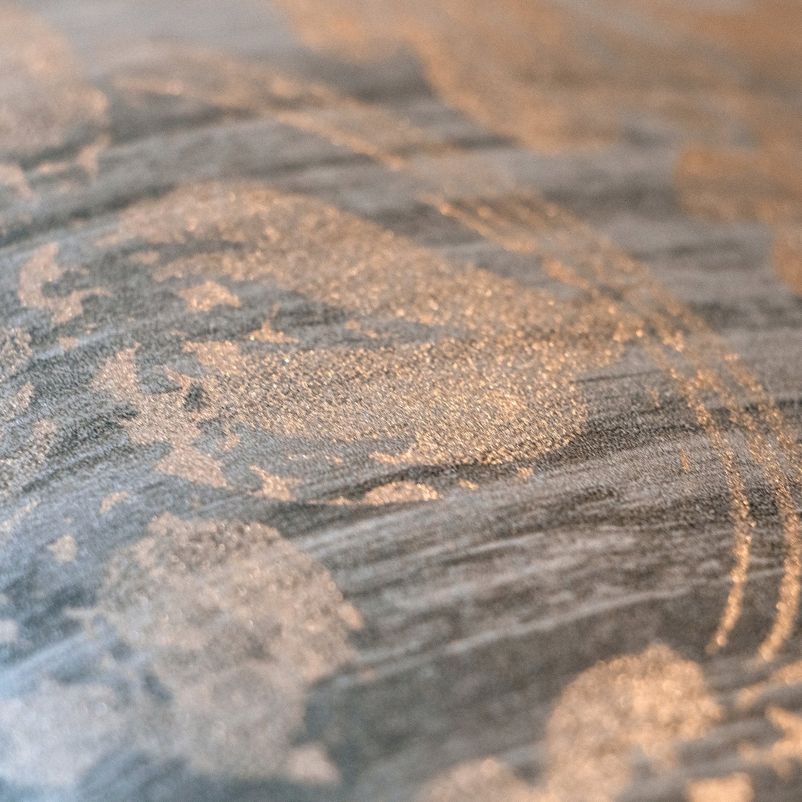 Nerites wallpaper in silver grey color - pattern number 64290 - by Galerie in the Adonea collection