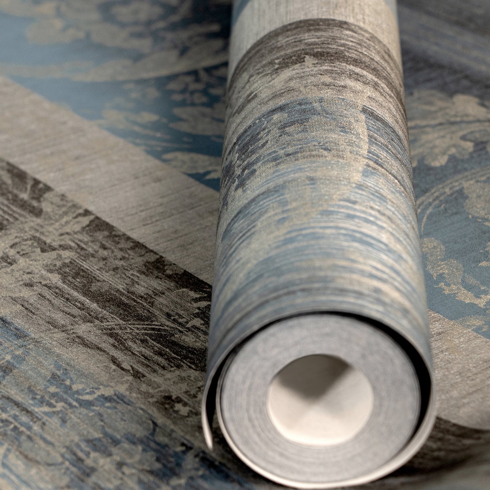 Nerites wallpaper in blue color - pattern number 64300 - by Galerie in the Adonea collection