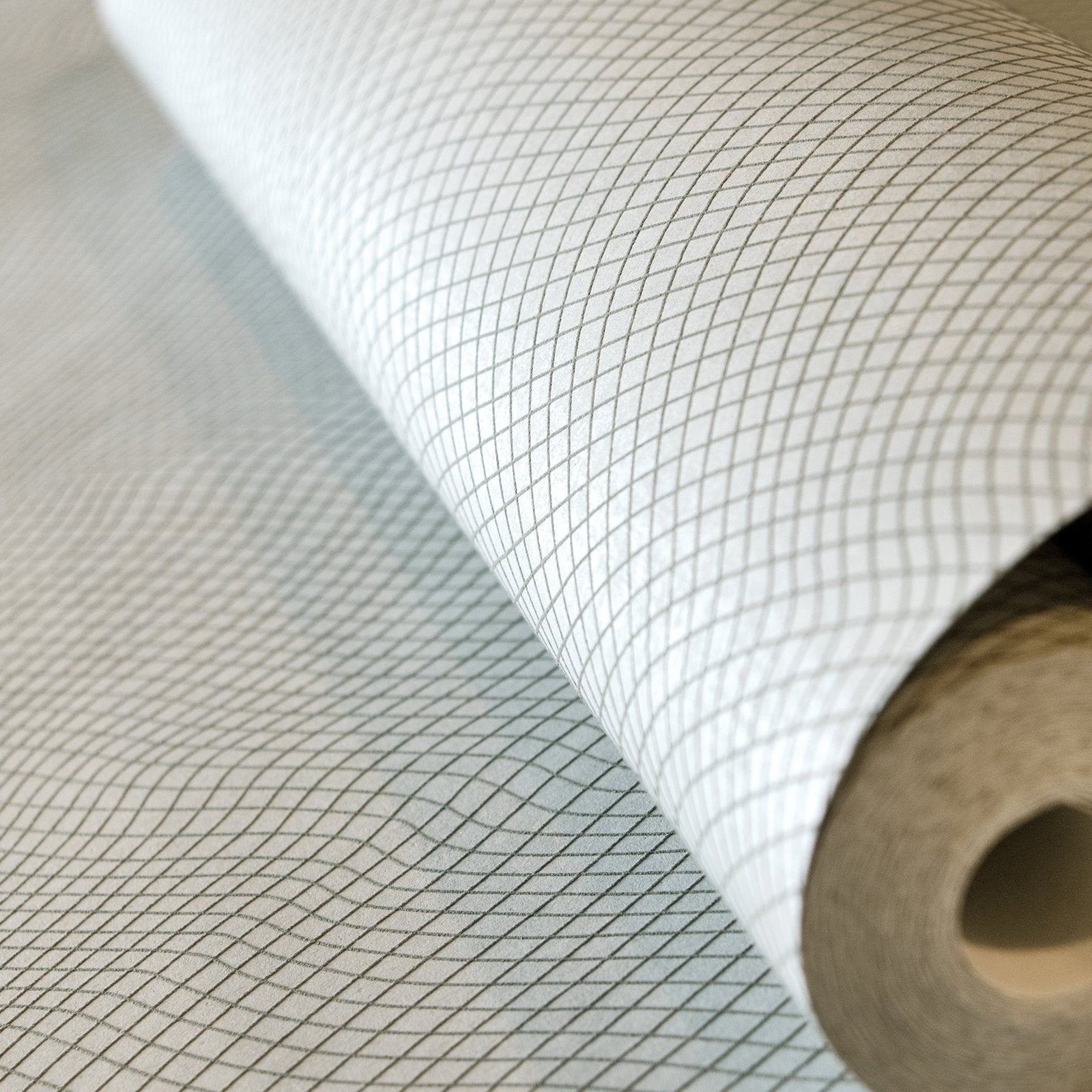 Spirit Rosy Grey wallpaper in silver grey color - pattern number GH64646-23 - by Galerie in the Slow Living collection
