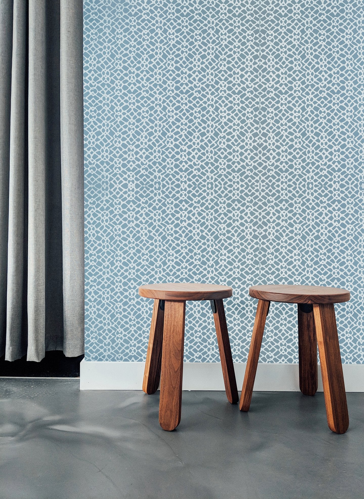 Soul Windy Blue wallpaper in blue color - pattern number GH64650-23 - by Galerie in the Slow Living collection