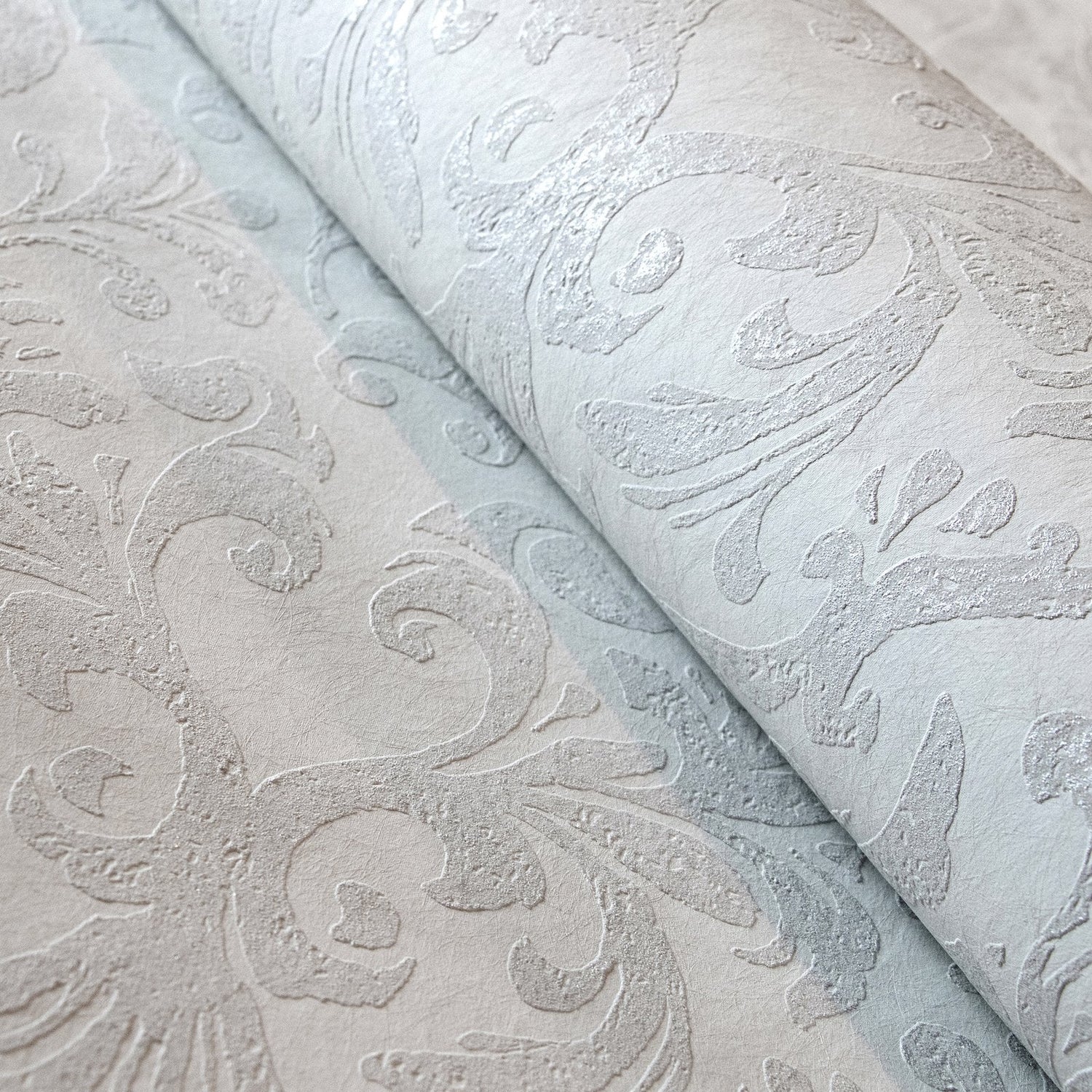 Notting Hill / Loft Damask wallpaper in cream color - pattern number GH64857-23 - by Galerie in the Urban Classics collection