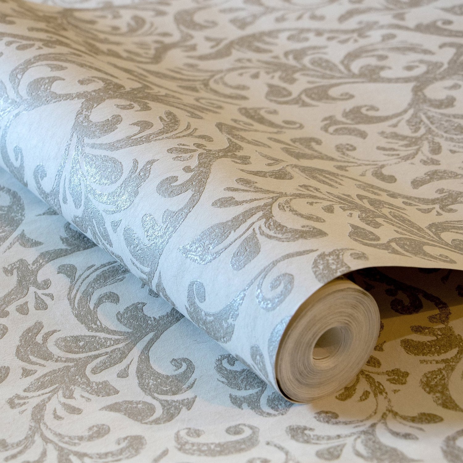 Notting Hill / Loft Damask wallpaper in beige color - pattern number GH64858-23 - by Galerie in the Urban Classics collection