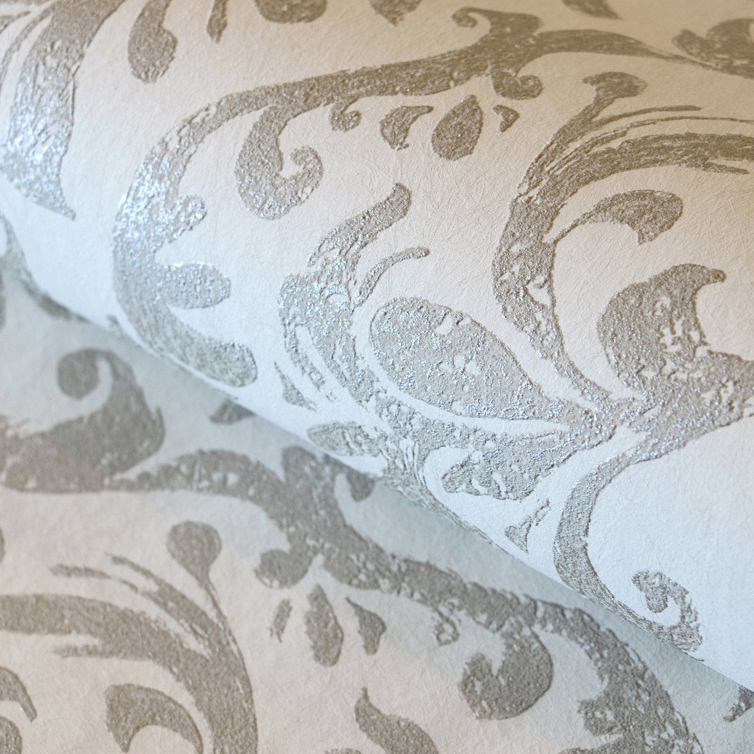 Notting Hill / Loft Damask wallpaper in beige color - pattern number GH64858-23 - by Galerie in the Urban Classics collection