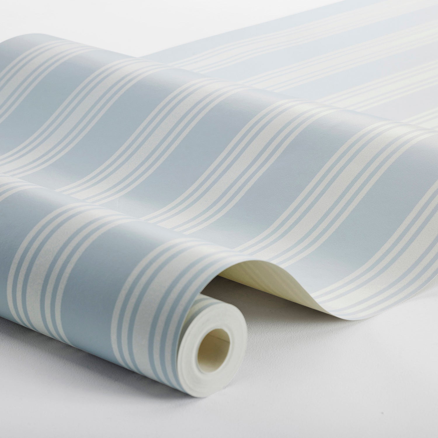 Gunnebo Wallpaper in sky color - pattern number 6962 - by Schumacher in the Borastapeter collection