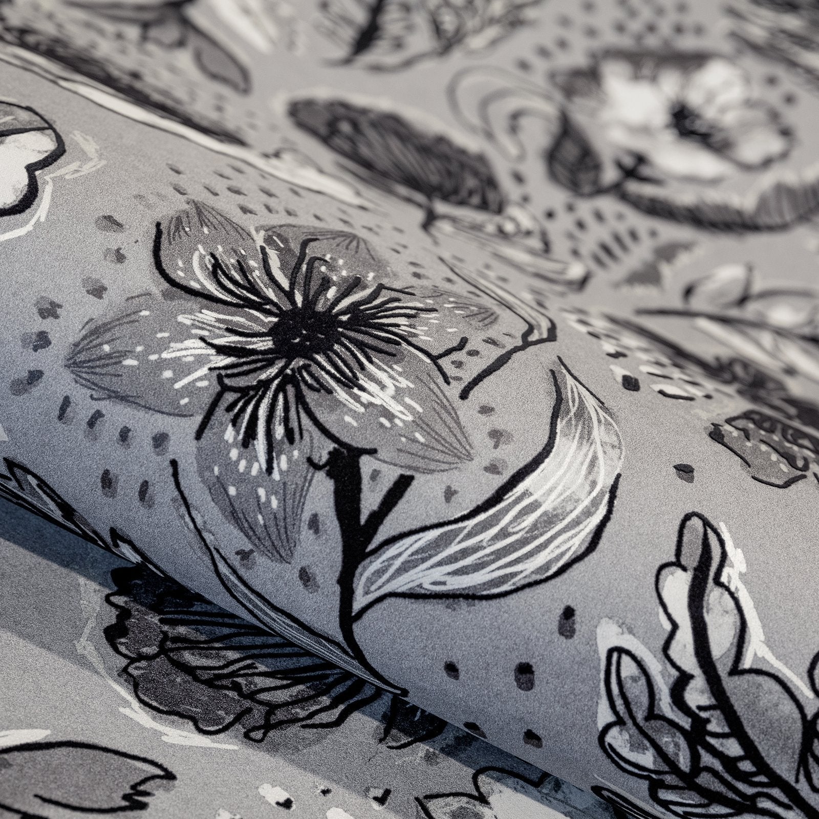 Wild Garden wallpaper in silver grey color - pattern number GH81335-23 - by Galerie in the Pepper collection