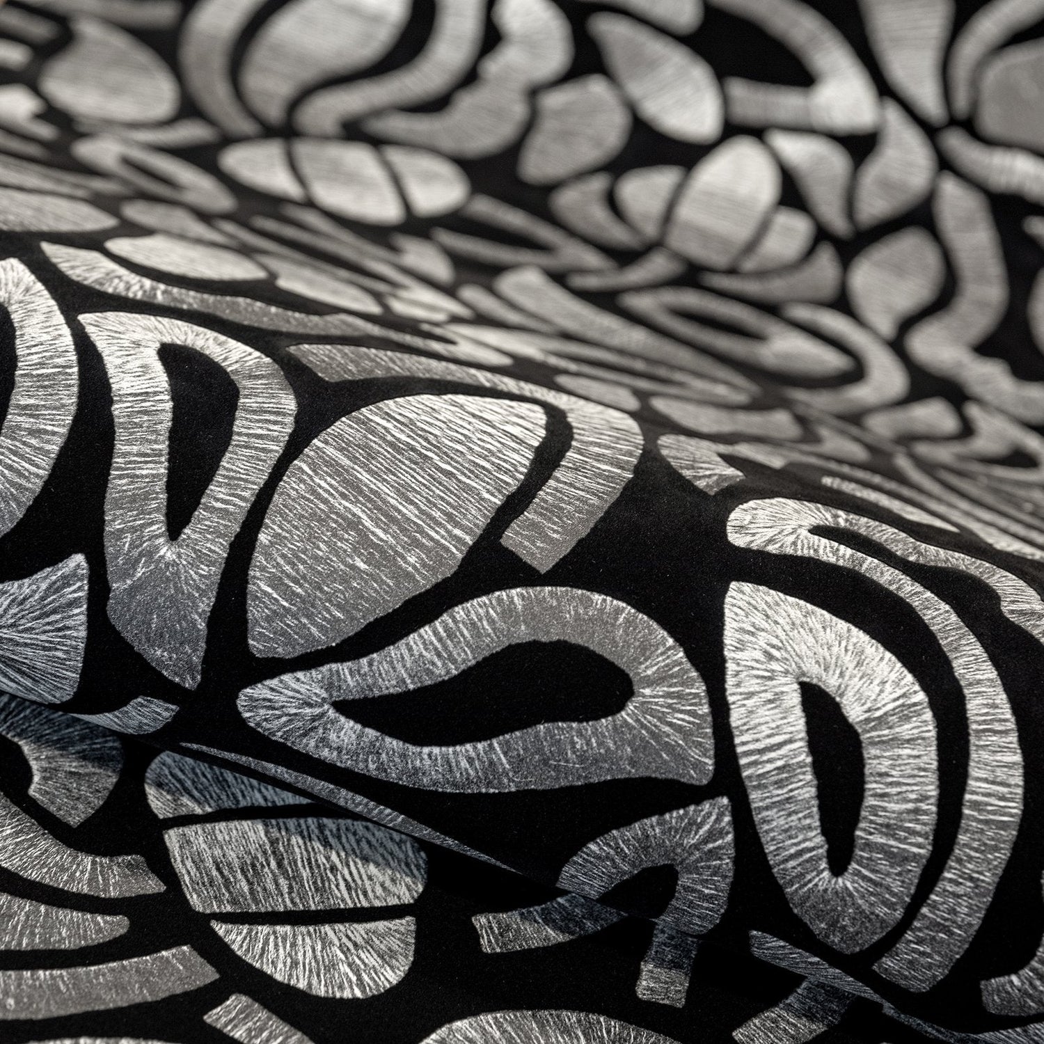 Brussels Lace wallpaper in black color - pattern number GH81338-23 - by Galerie in the Pepper collection