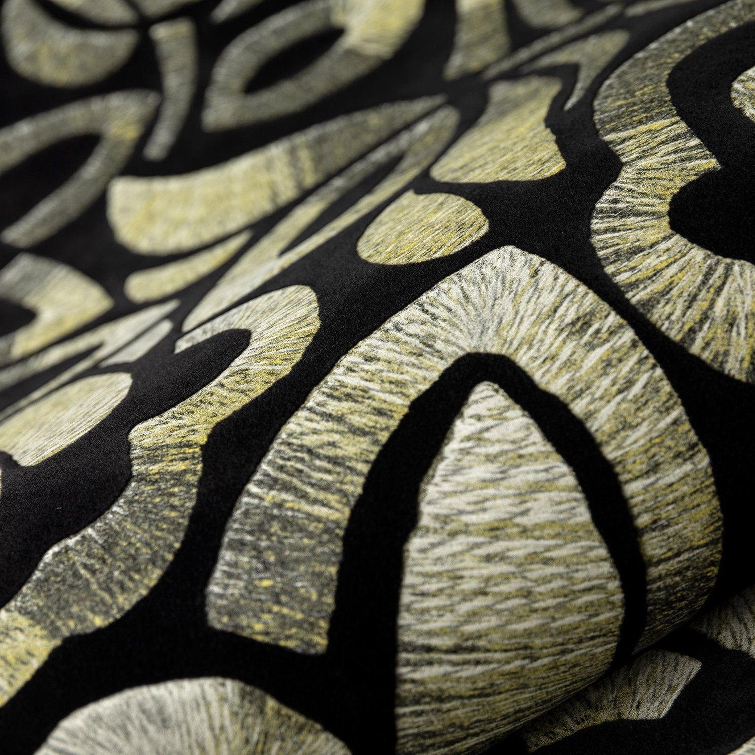 Brussels Lace wallpaper in yellow color - pattern number GH81341-23 - by Galerie in the Pepper collection